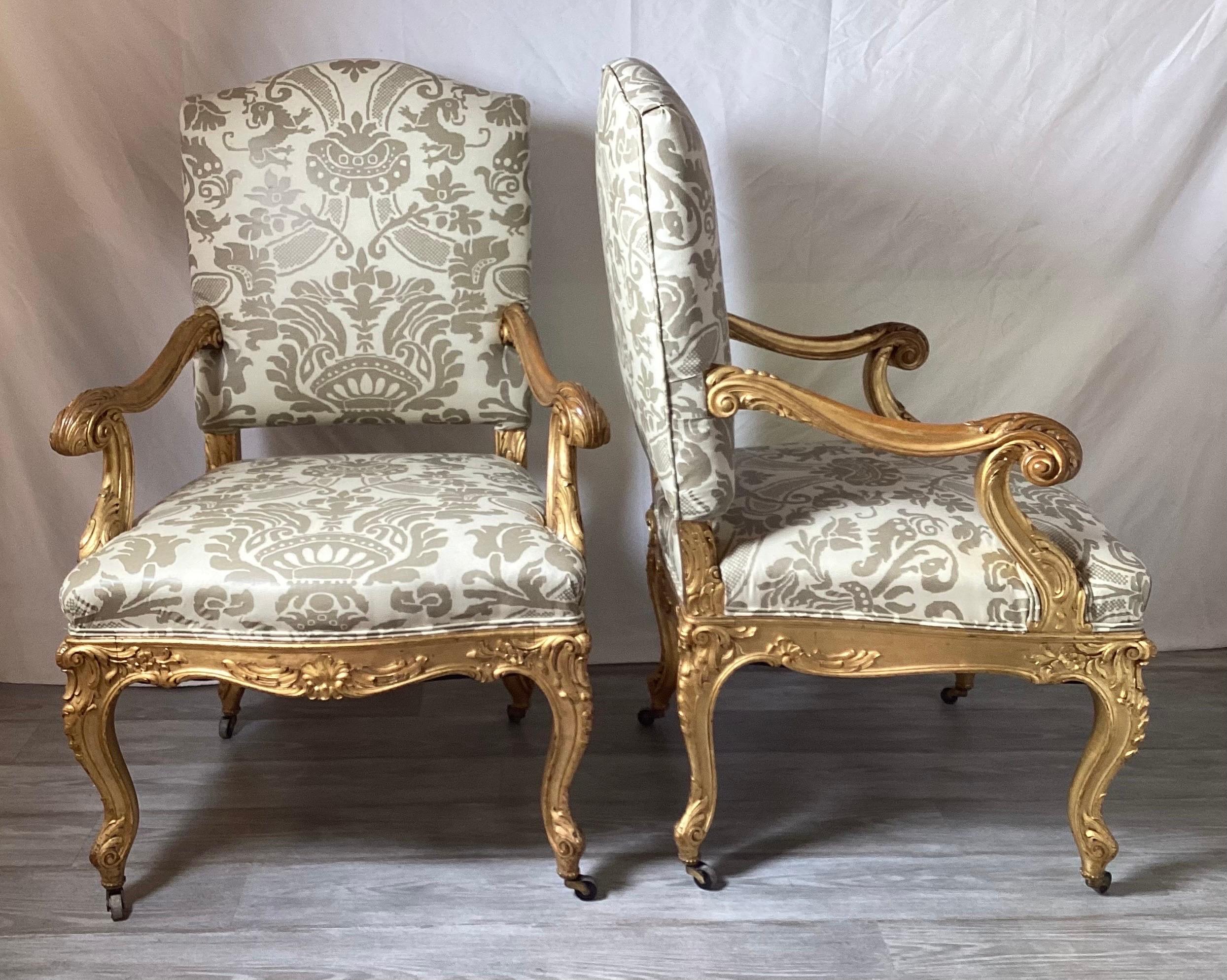 Hand-Carved Pair of 19th Century Giltwood Fauteuils Upholstered Chairs For Sale