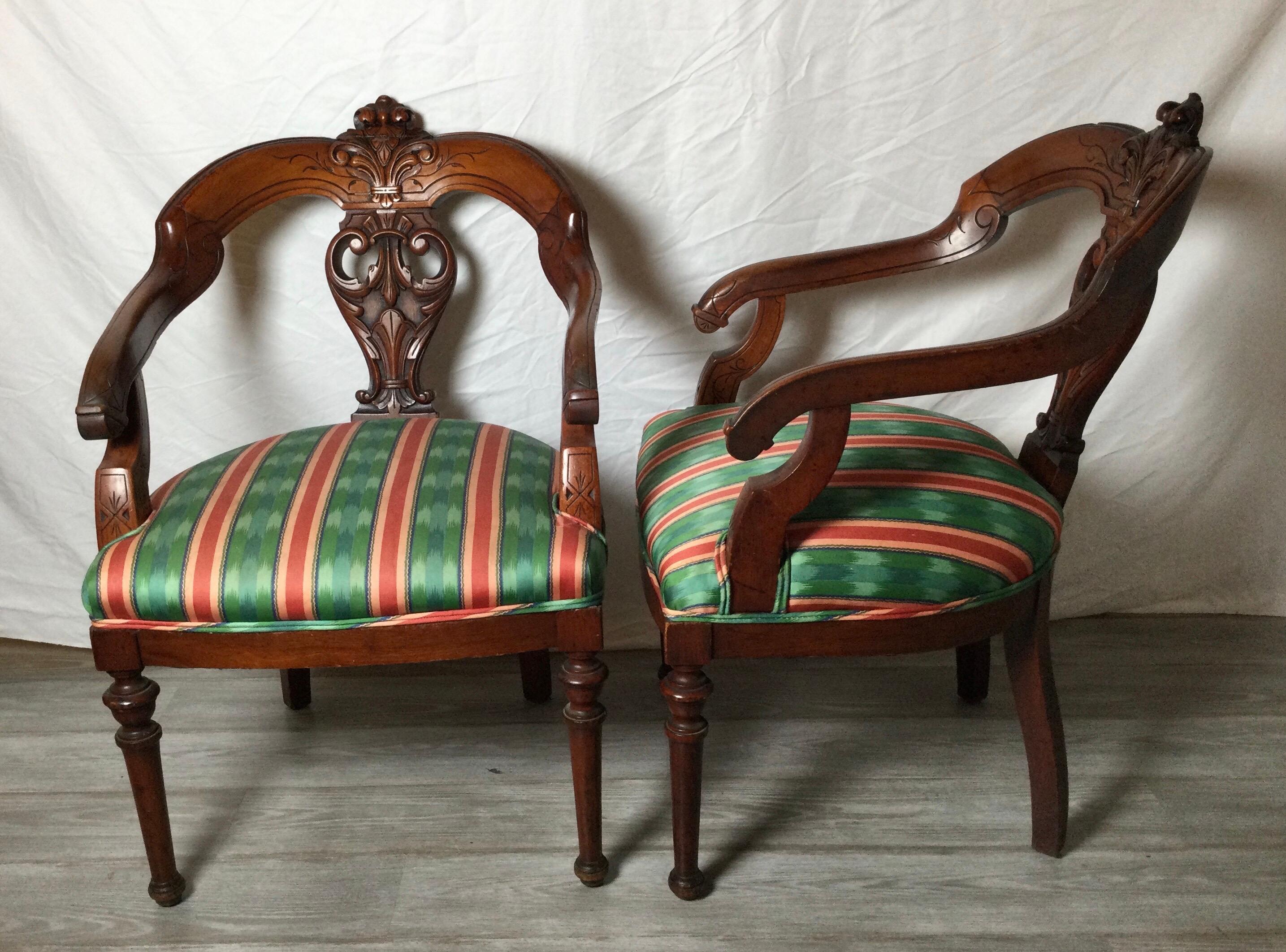 Pair of 19th Century Hand Carved Walnut Curved Back Arm Chairs In Good Condition For Sale In Lambertville, NJ