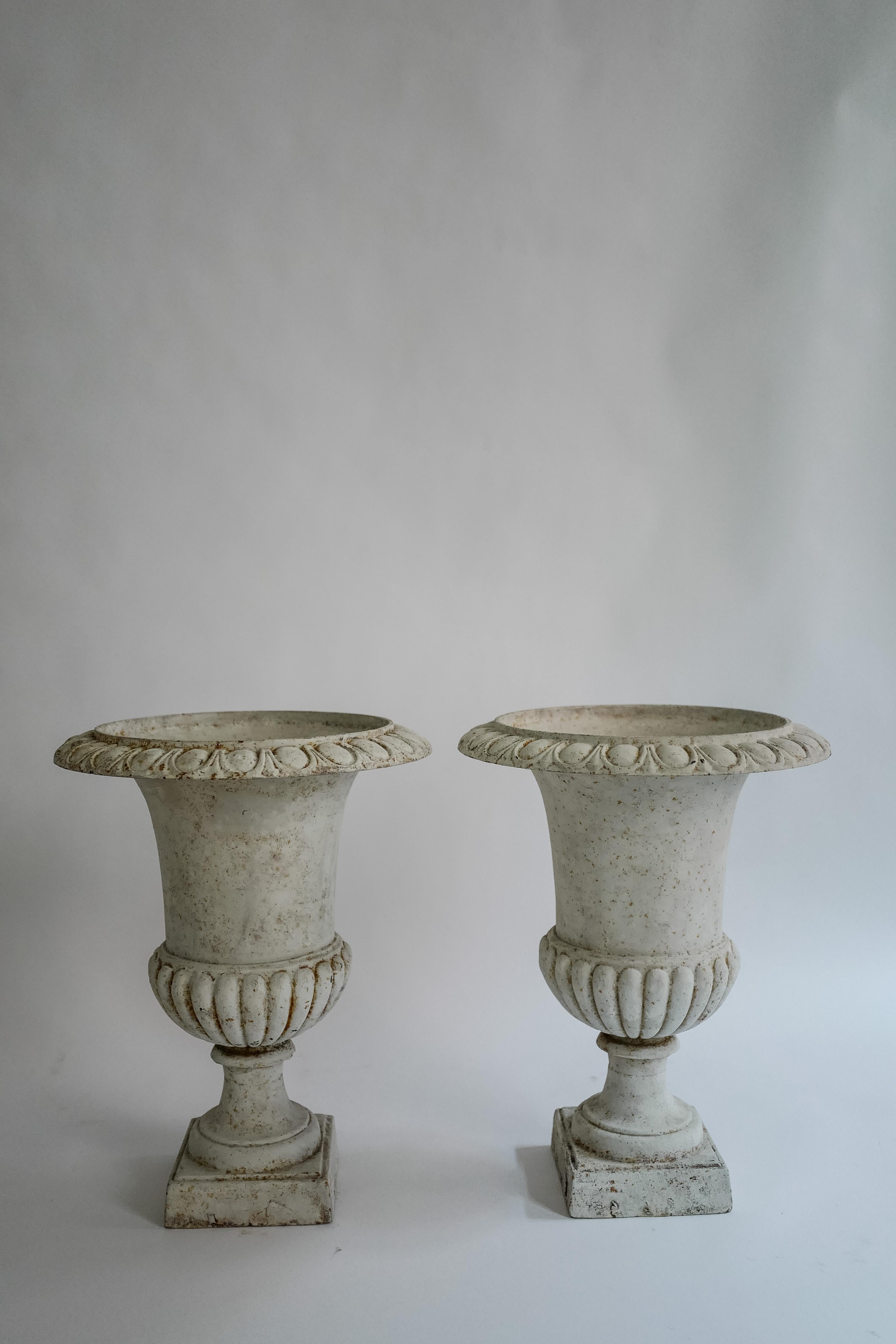 Pair of 19th Century White Iron Garden Urns For Sale 1