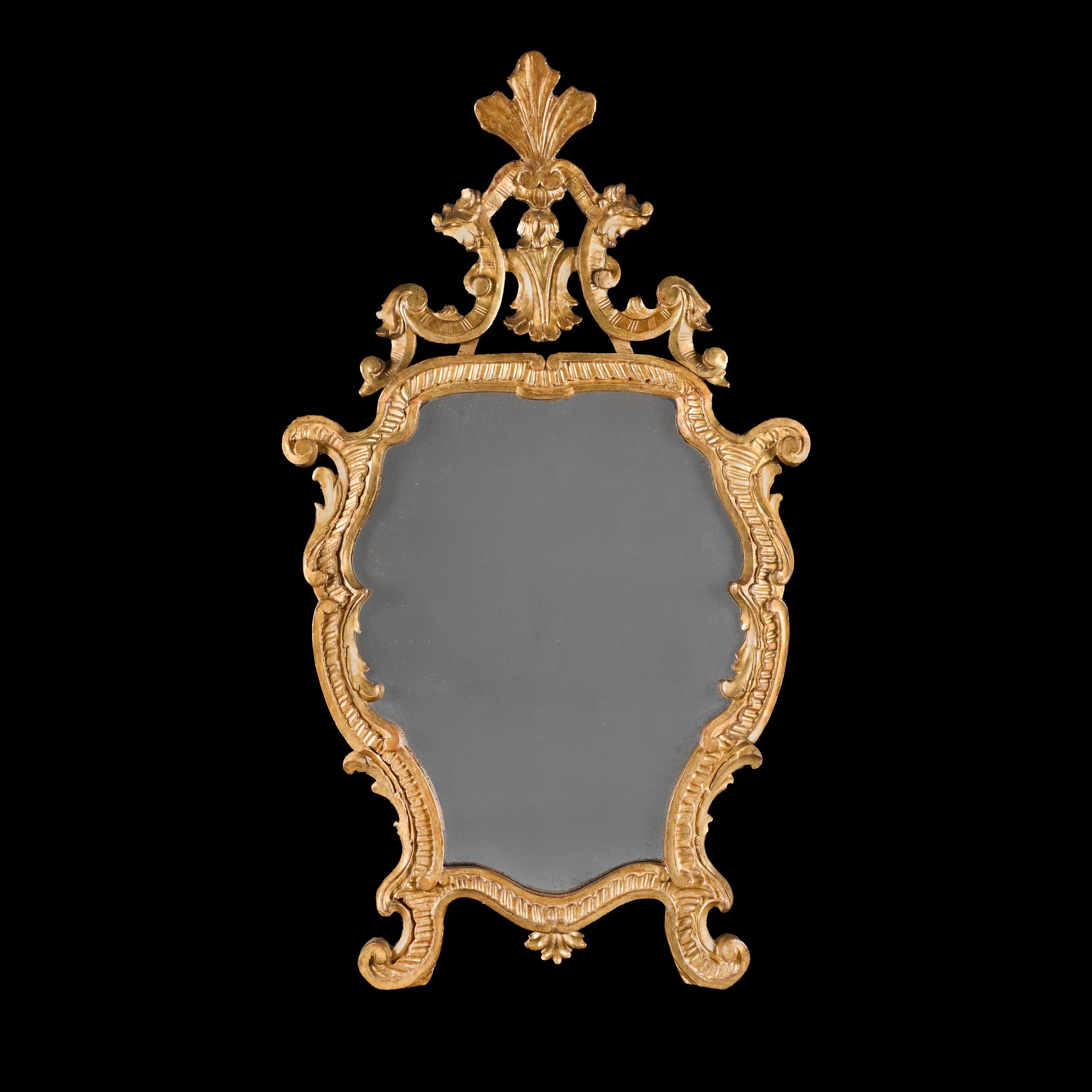 Paire de miroirs en bois doré italiens du 19ème siècle Bon état - En vente à London, GB