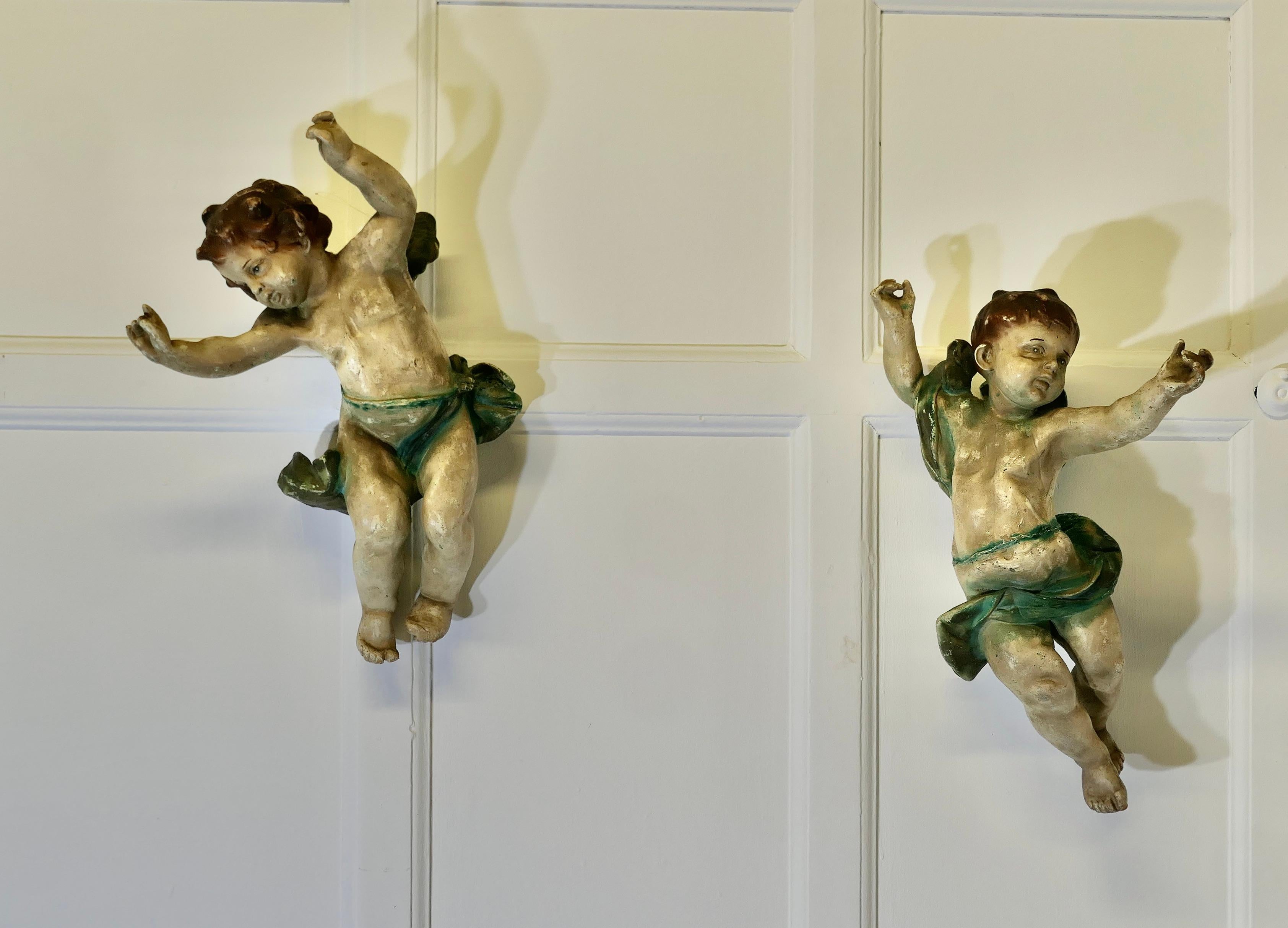 Coppia di putti italiani del XIX secolo firmati A  2 Figure barocche in vendita 3