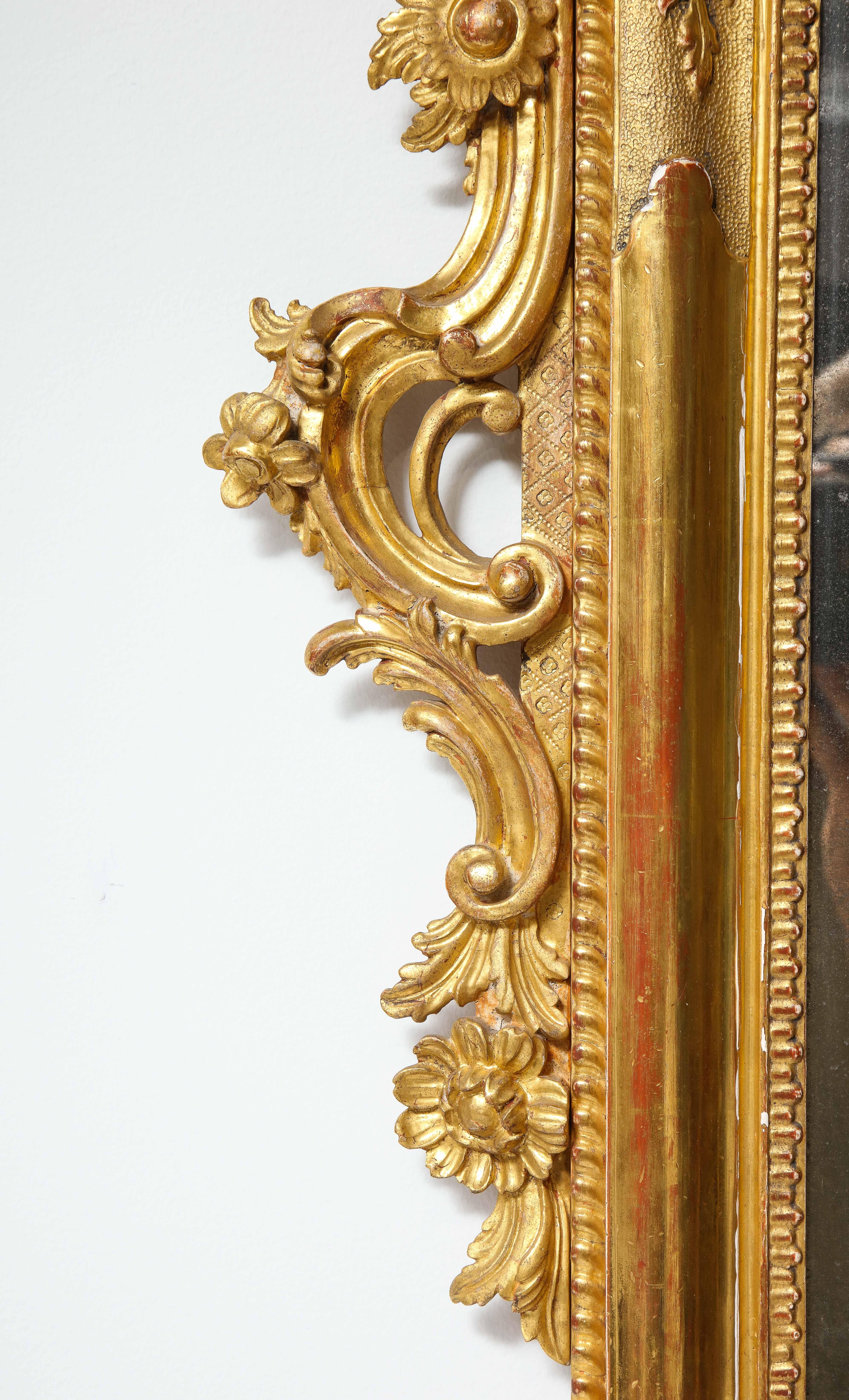 Paire de miroirs vénitiens italiens du 19ème siècle en bois doré sculpté et gravé à la main en vente 2