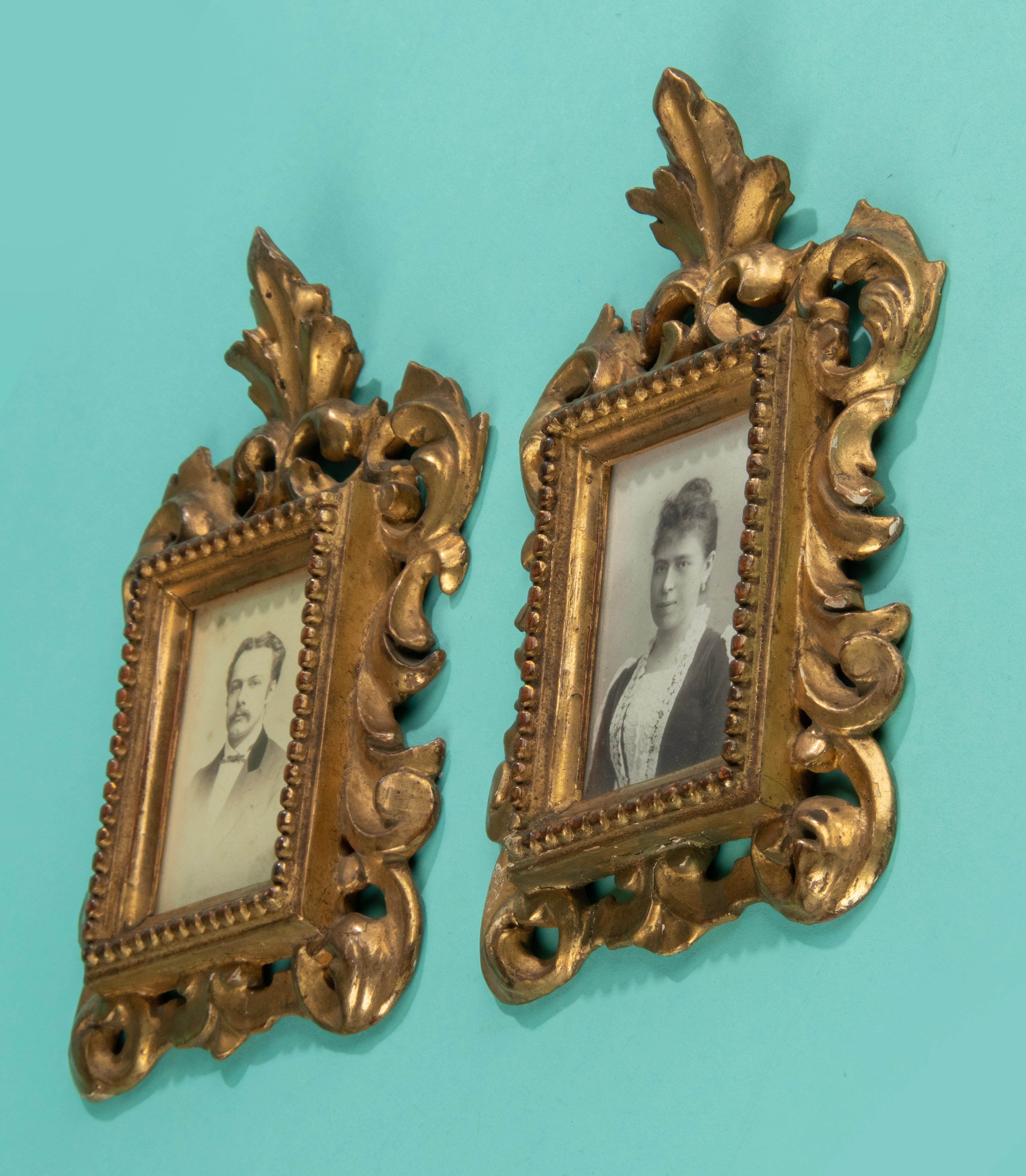Pair of 19th Century Italian Wooden Carved Picture Frames 3