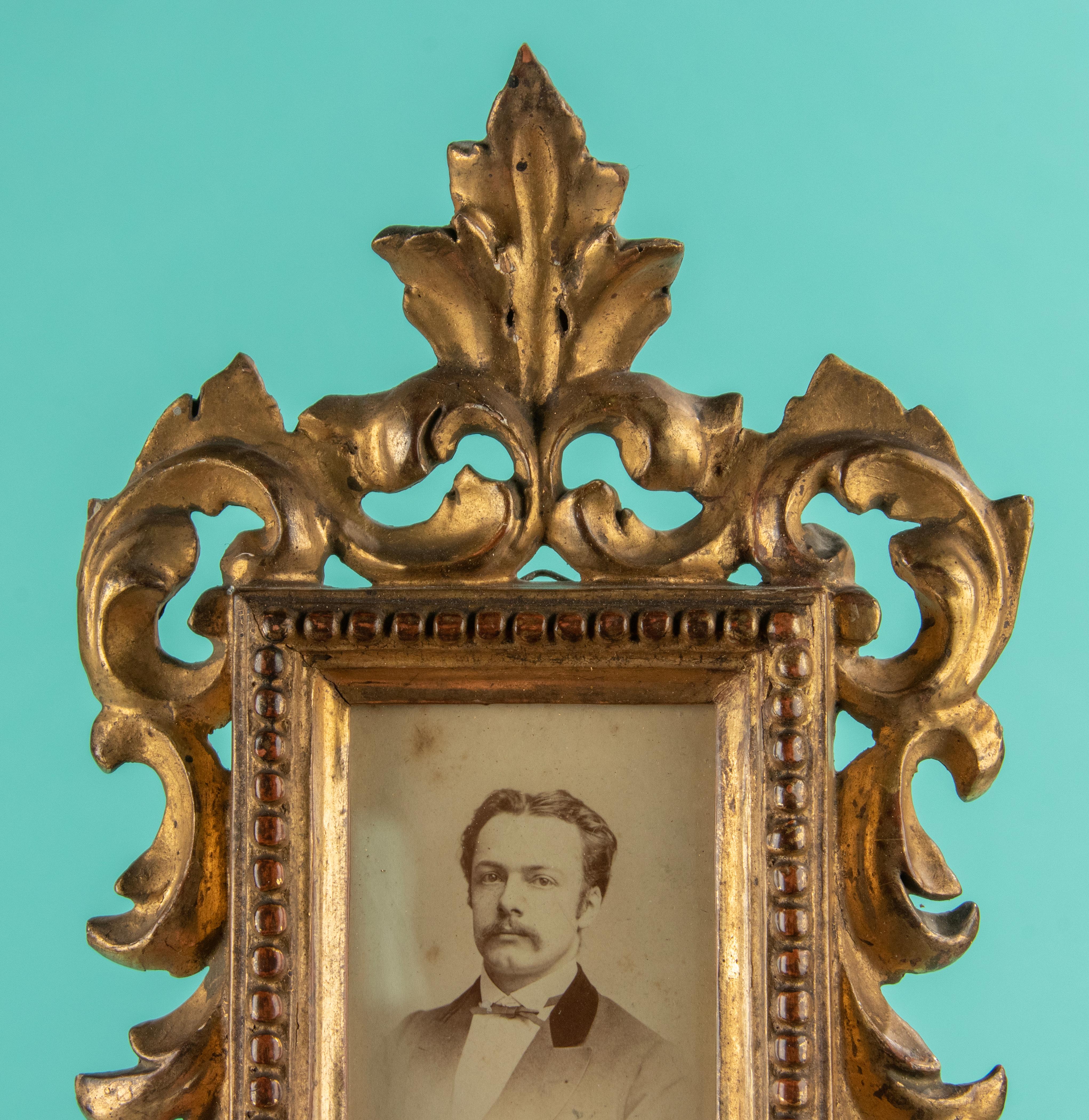 Pair of 19th Century Italian Wooden Carved Picture Frames 7
