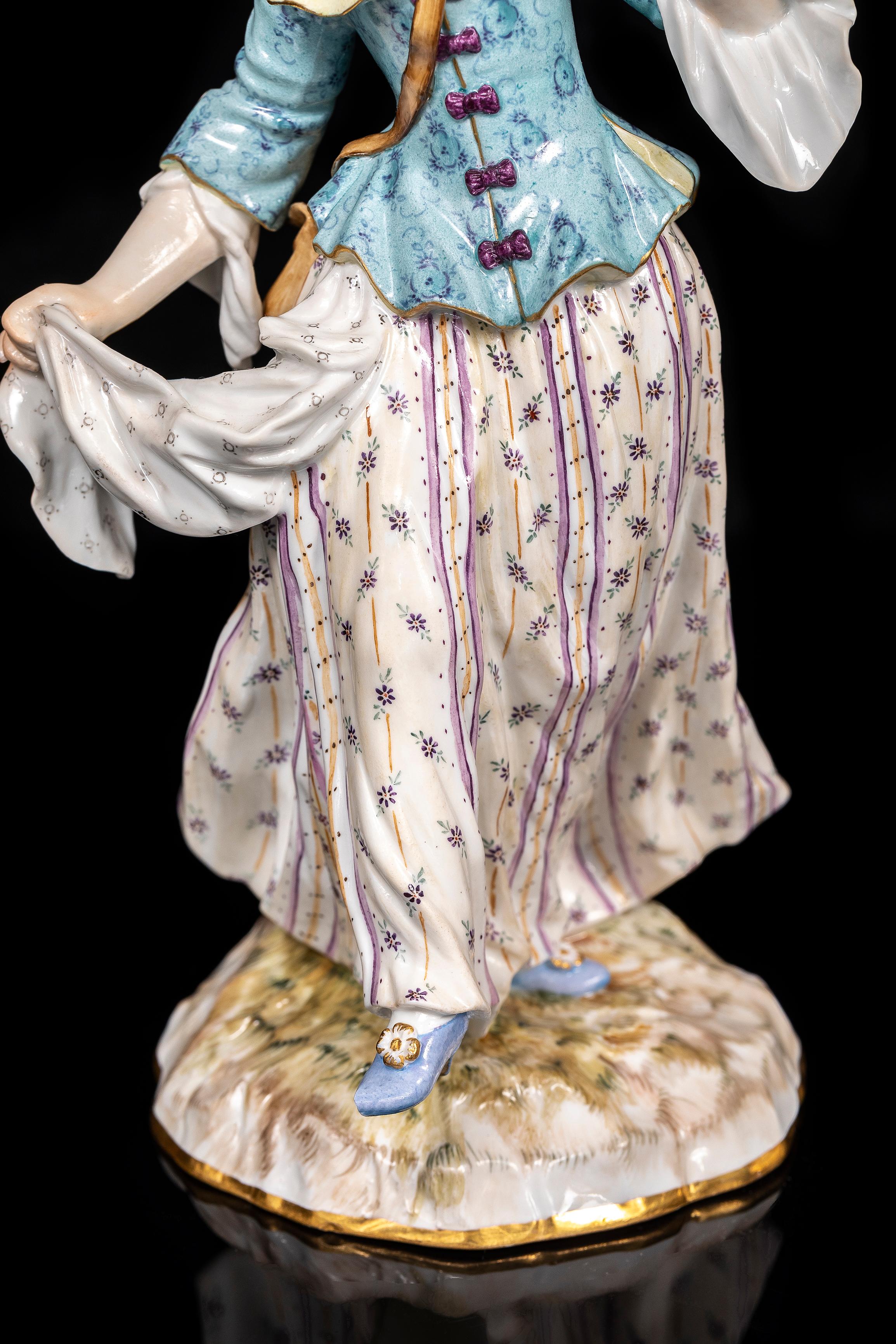 Pareja de figuras de porcelana de Meissen del siglo XIX de hombre y mujer ataviados Mediados del siglo XIX en venta