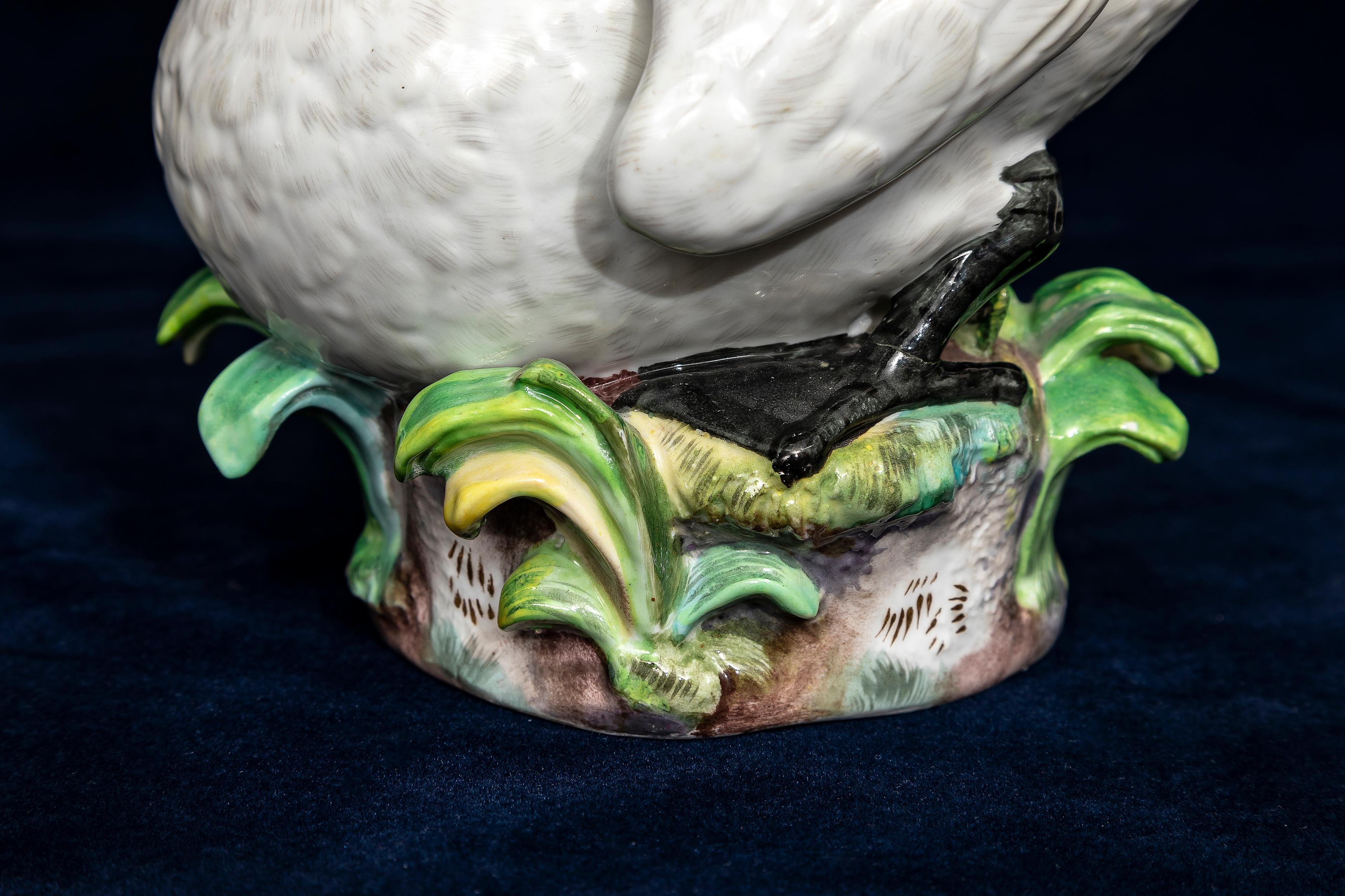 Paire de modèles de cygnes en porcelaine de Meissen du XIXe siècle, d'après J. J. Kandler en vente 5