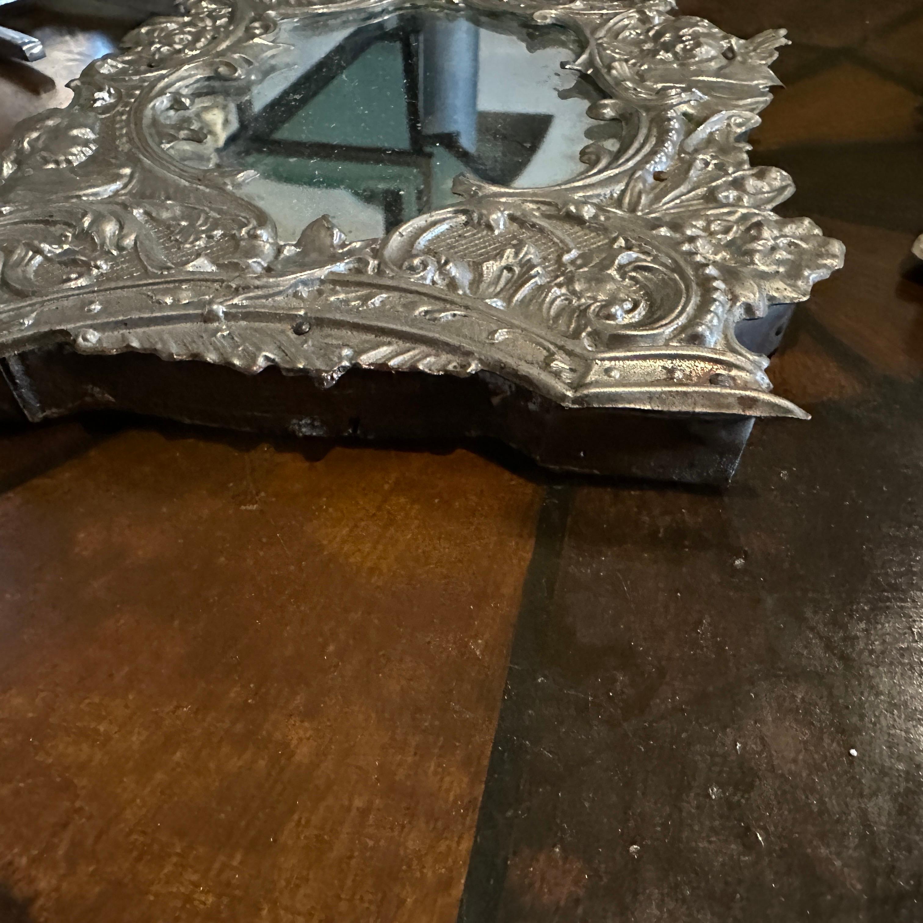 Ein Paar sizilianische Cartagloria-Spiegel aus Metall und Wood Wood des 19. (Versilberung) im Angebot