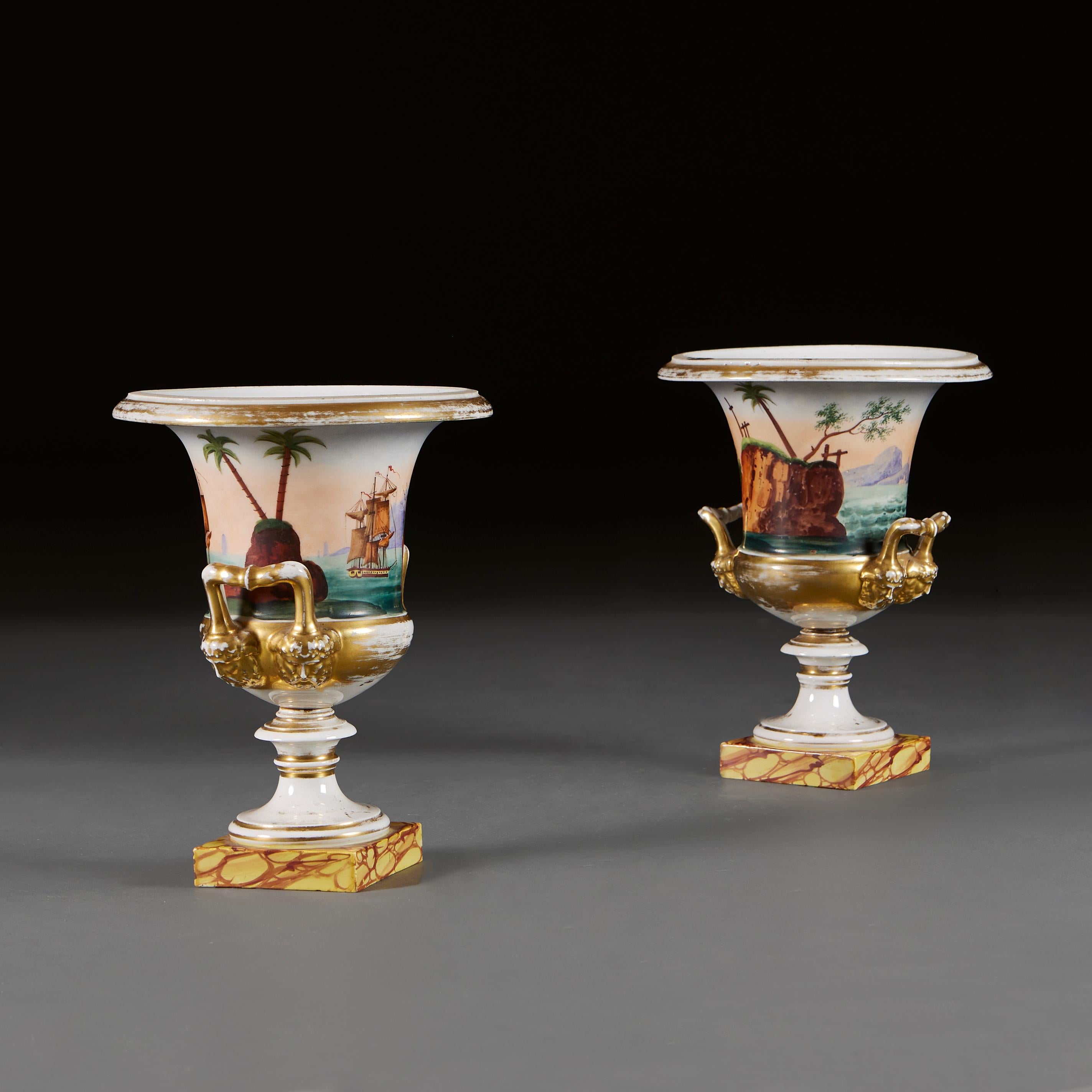 A Pair of 19th Century Paris Porcelain Urns  In Good Condition For Sale In London, GB