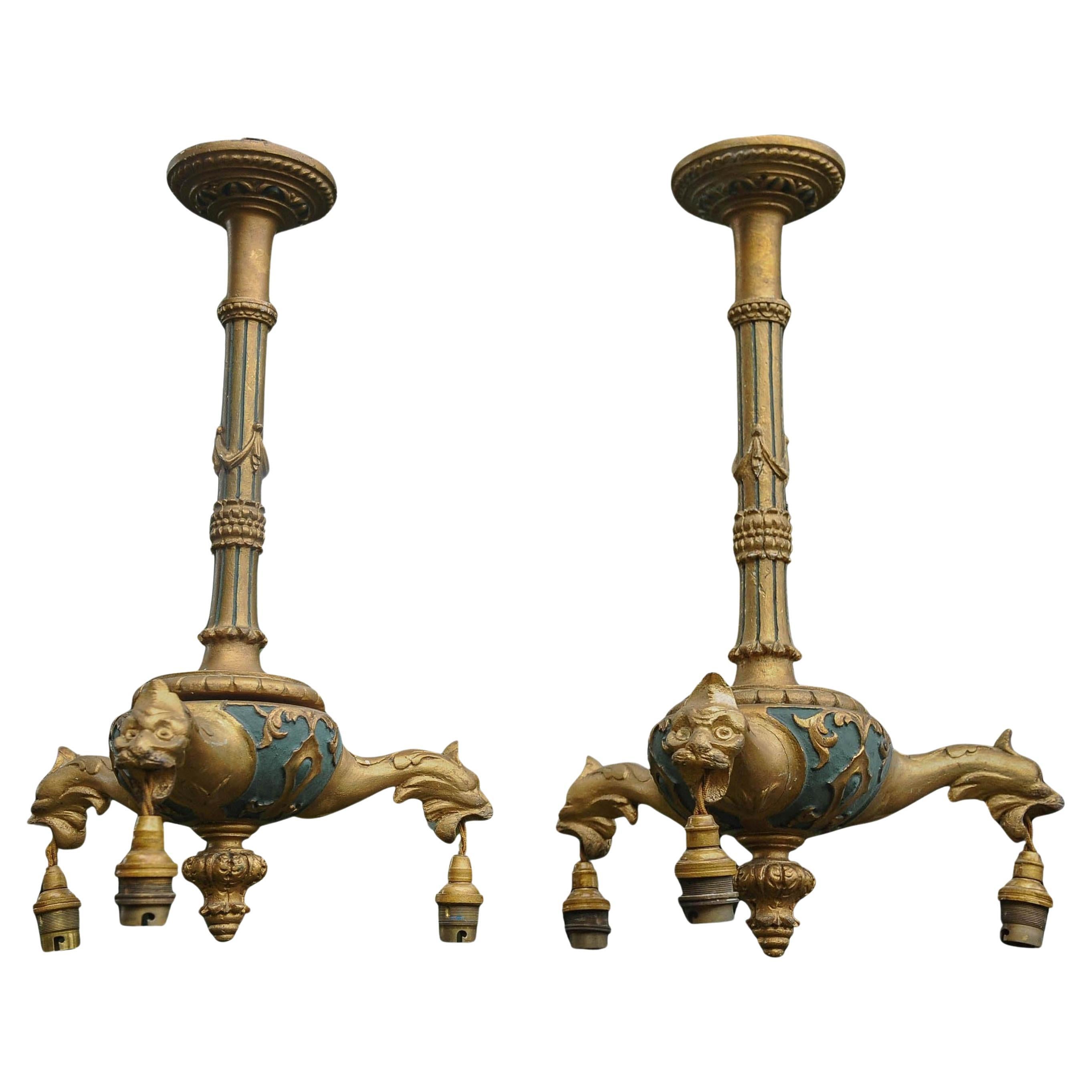A Pair of 19th Century Rococo Three Branch Gilt Wood Chandeliers Hand Carved en venta