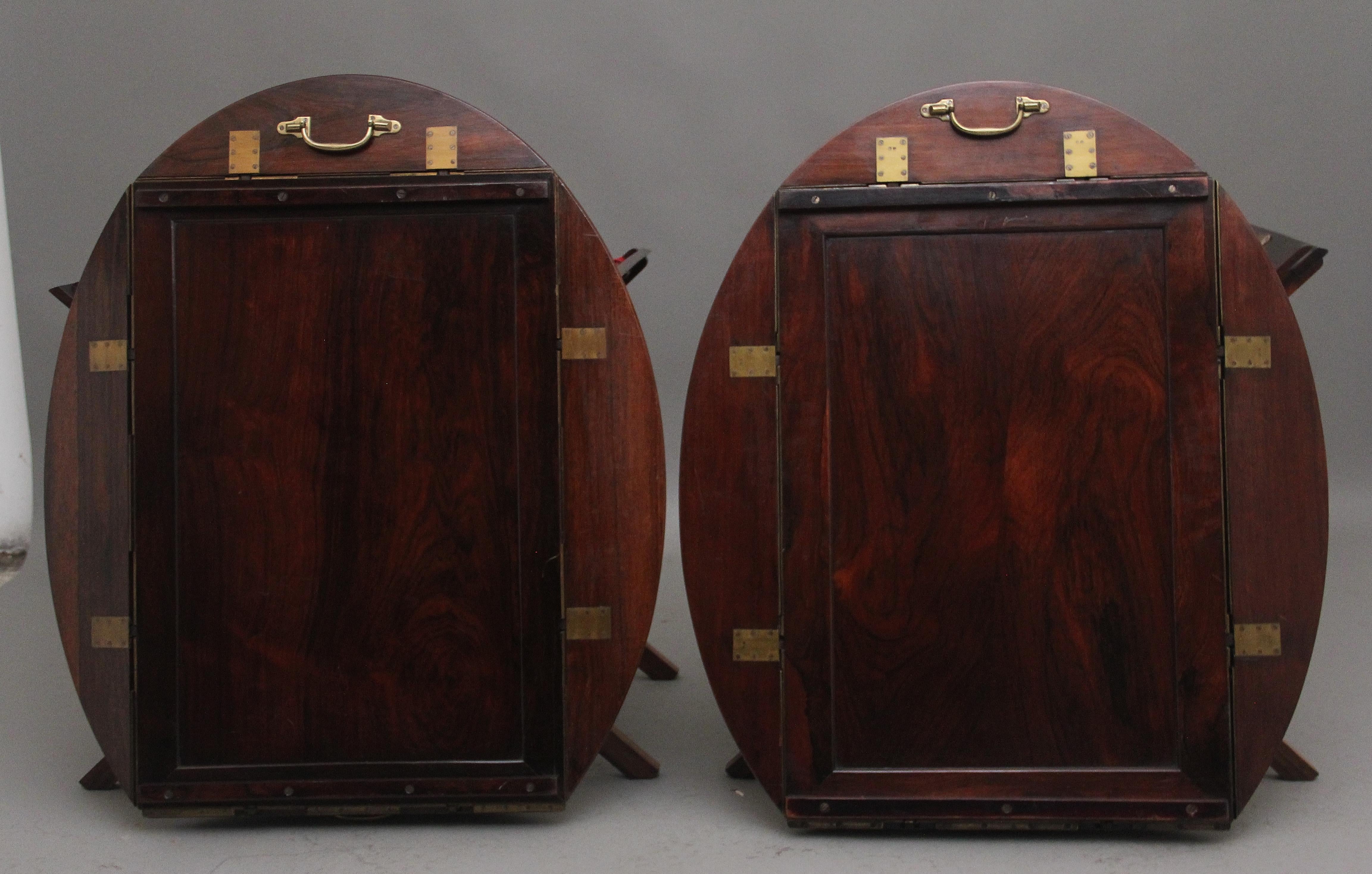 A pair of 19th Century rosewood folding butlers tray on stands For Sale 1