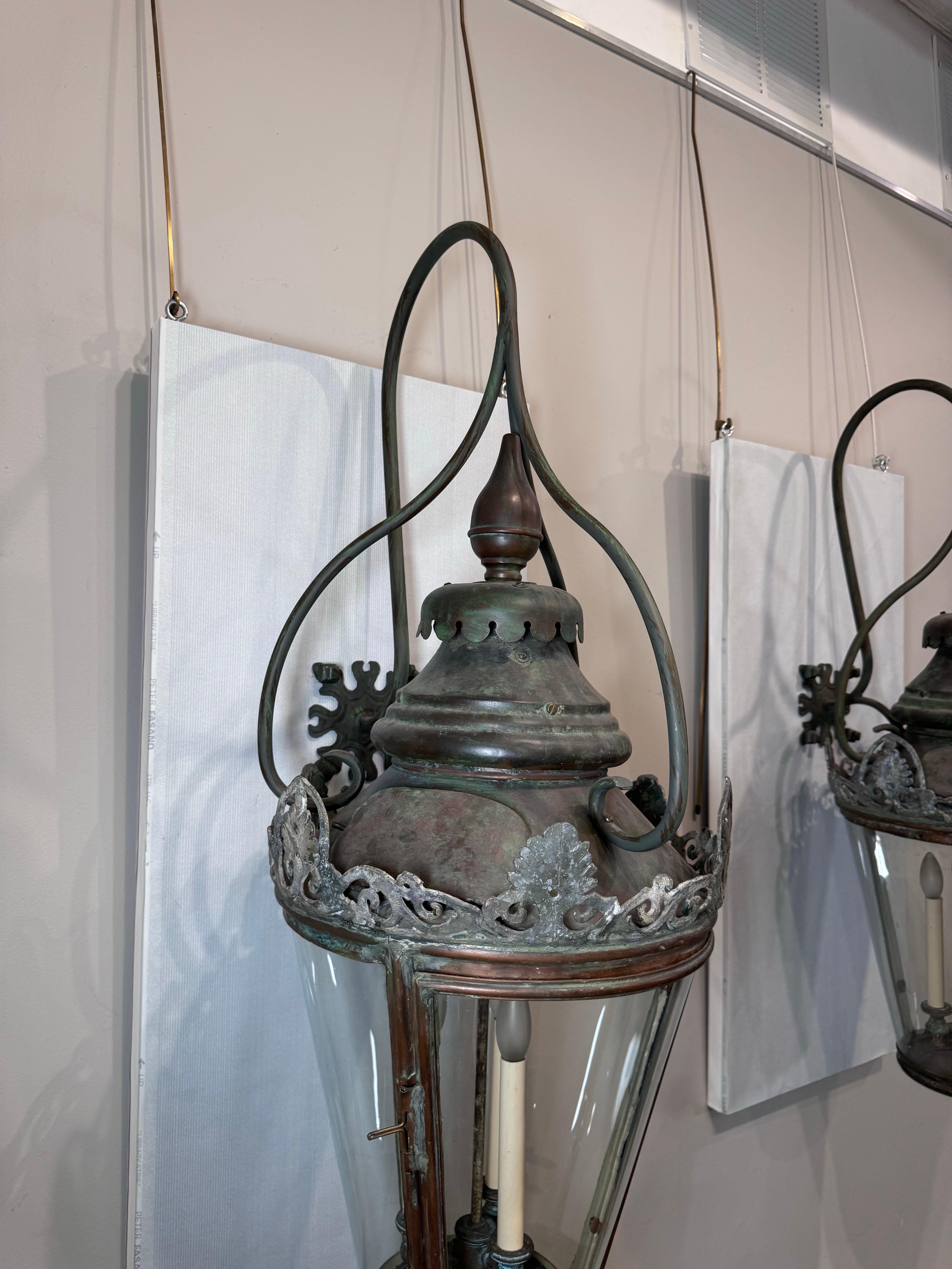 A pair of 19th Century Street lanterns en vente 5