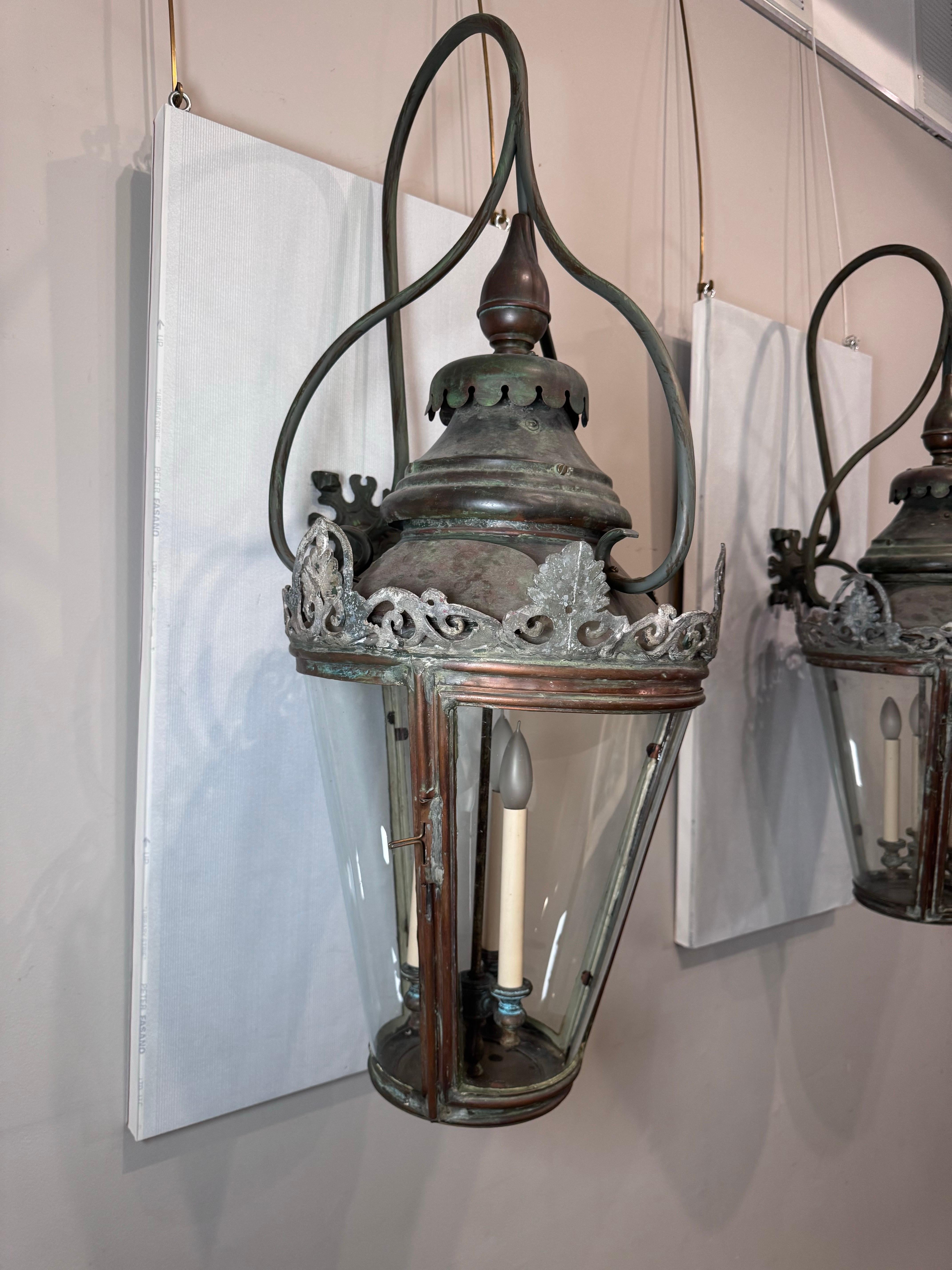 A pair of 19th Century Street lanterns en vente 9