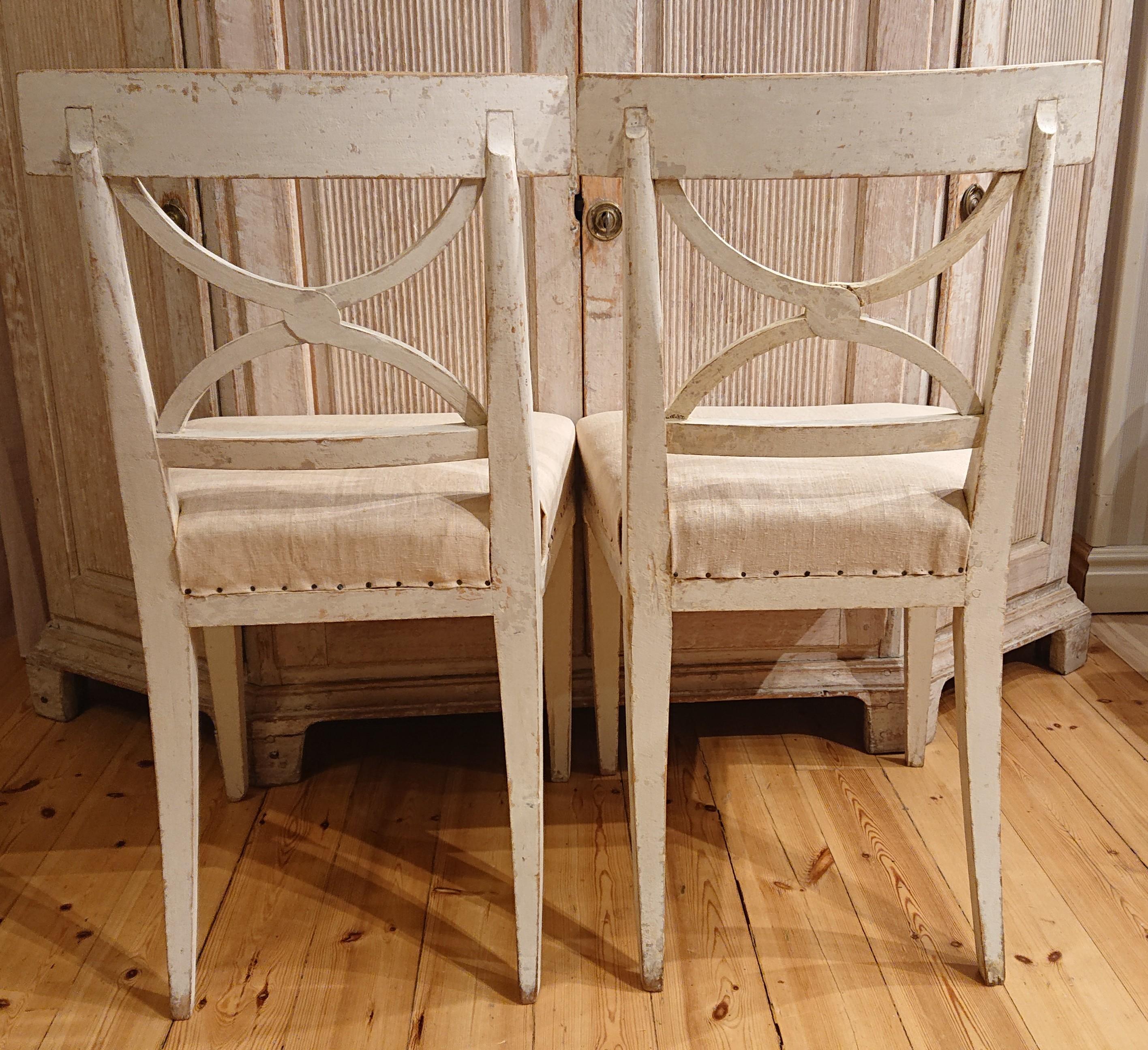 Pair of 19th Century Swedish Gustavian Bellman Chairs with Original Paint 11