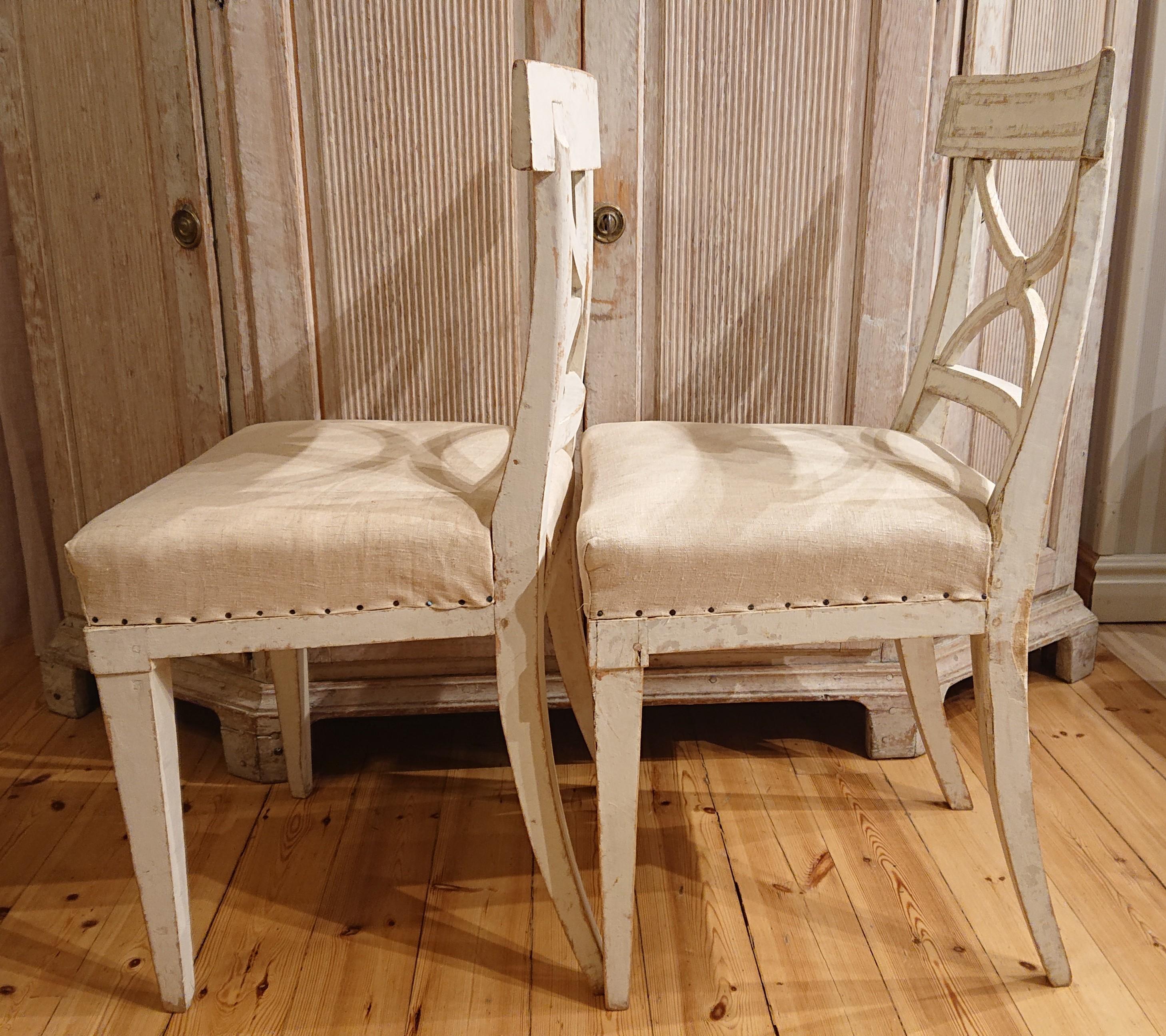 Pair of 19th Century Swedish Gustavian Bellman Chairs with Original Paint 12