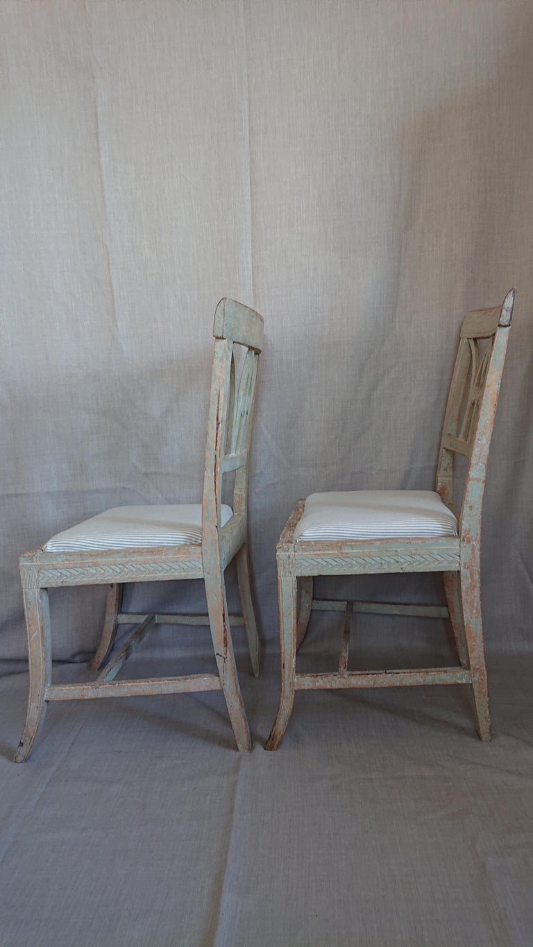Pair of 19th Century Swedish Gustavian Chairs with Originalpaint For Sale 8