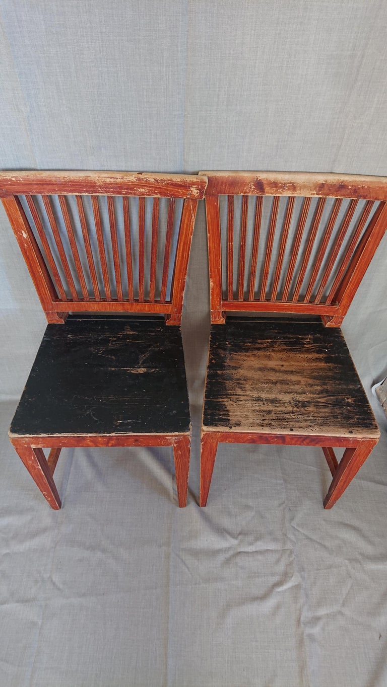 Pair of 19th Century Swedish Gustavian Chairs with Untouched Originalpaint In Good Condition For Sale In Boden, SE
