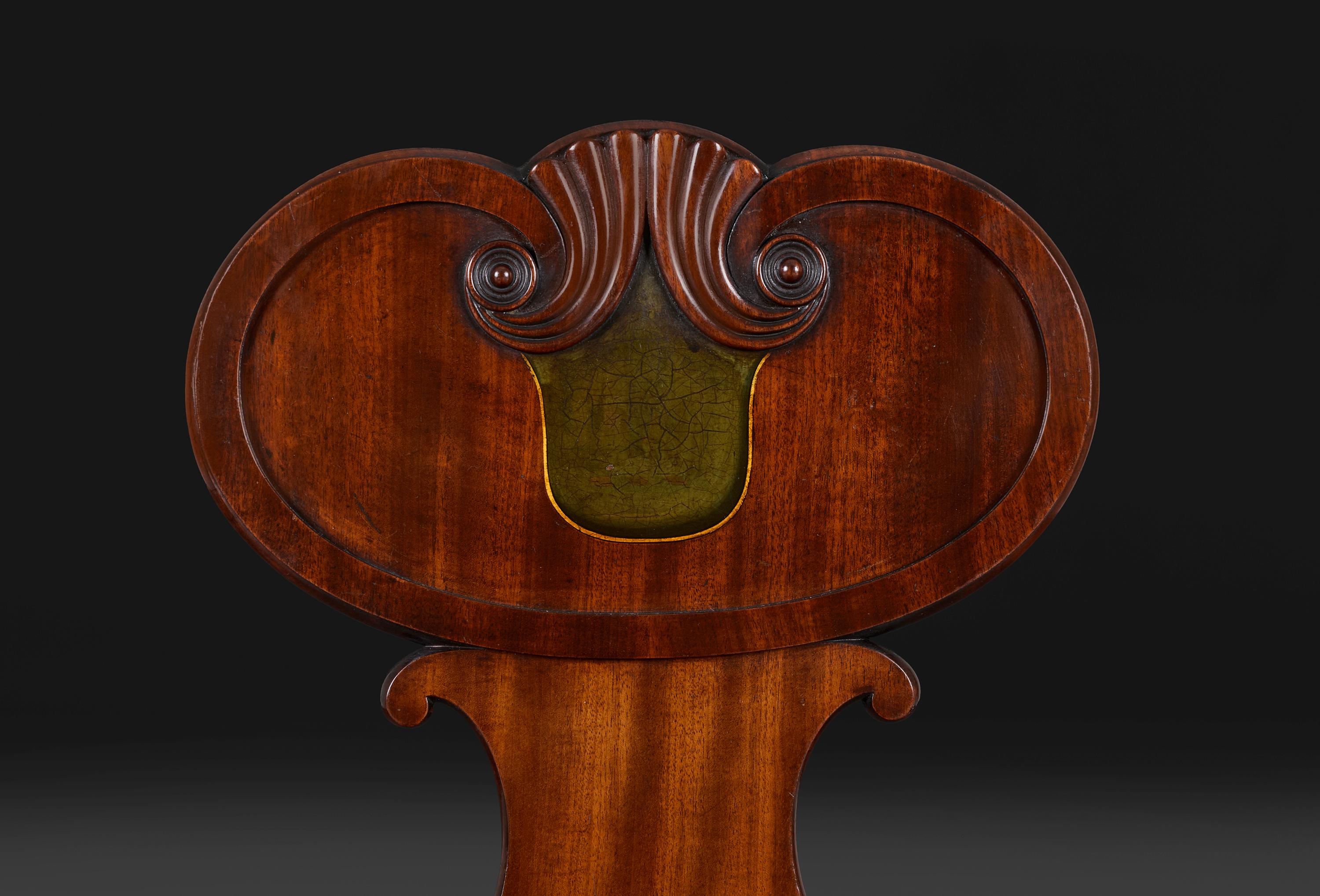 Inglese Una coppia di sedie da sala William Shields del XIX secolo in vendita