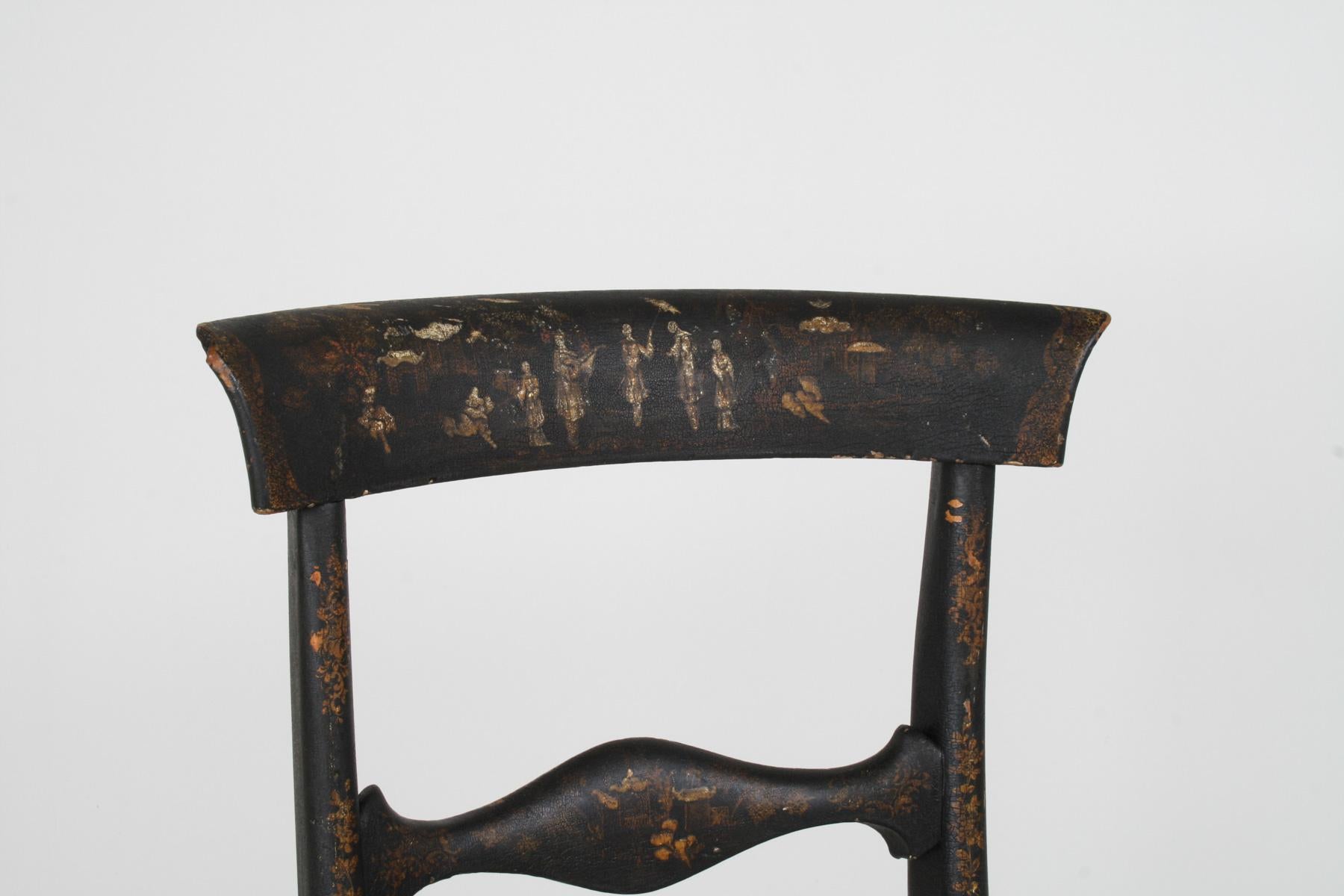 Coppia di sedie da salotto antiche Chinoiserie ebanizzate del XIX secolo con sedili a canna in vendita 11