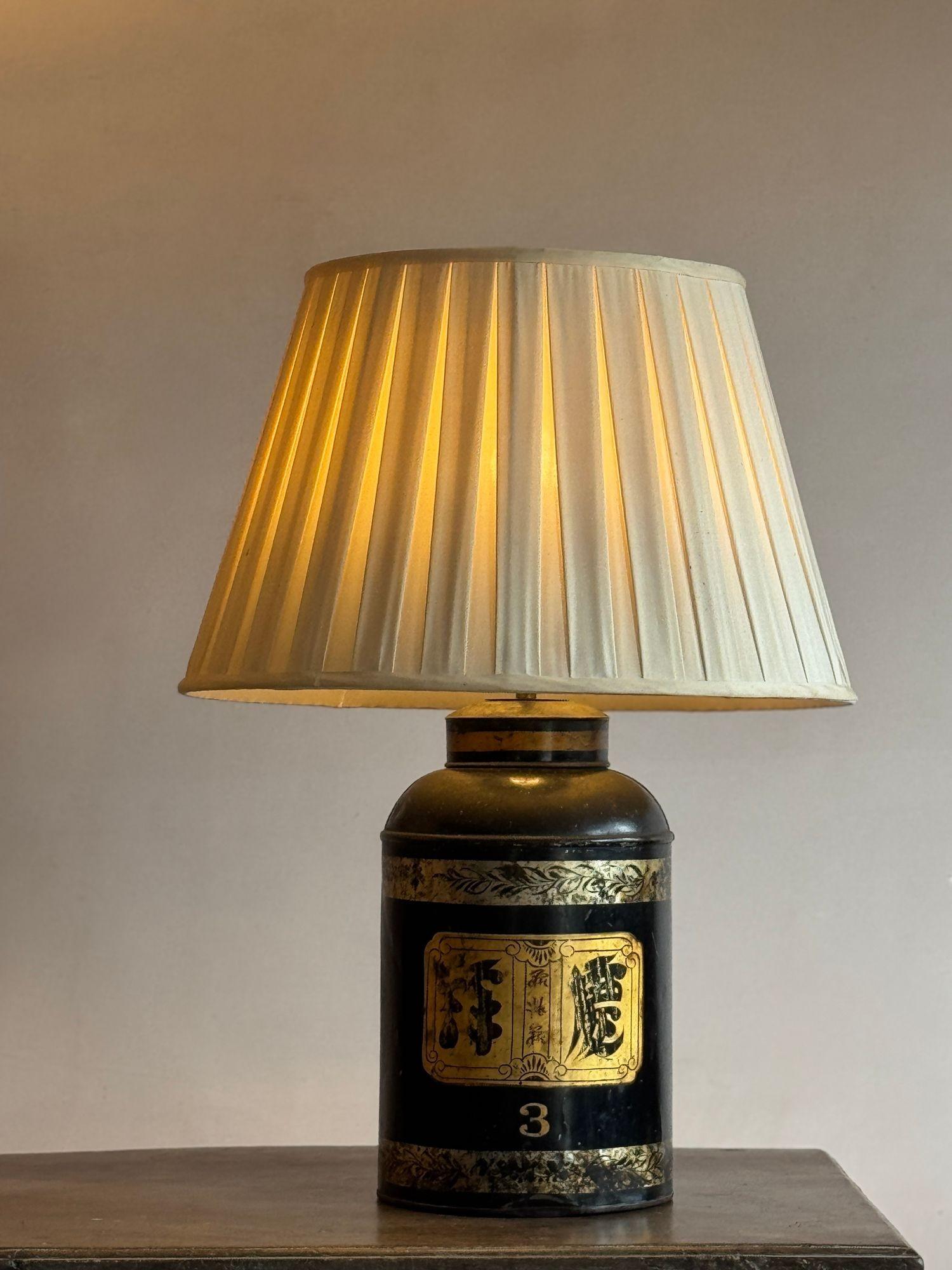 A pair of 19thC tea canister lamps Bon état - En vente à Grange-Over-Sands, GB