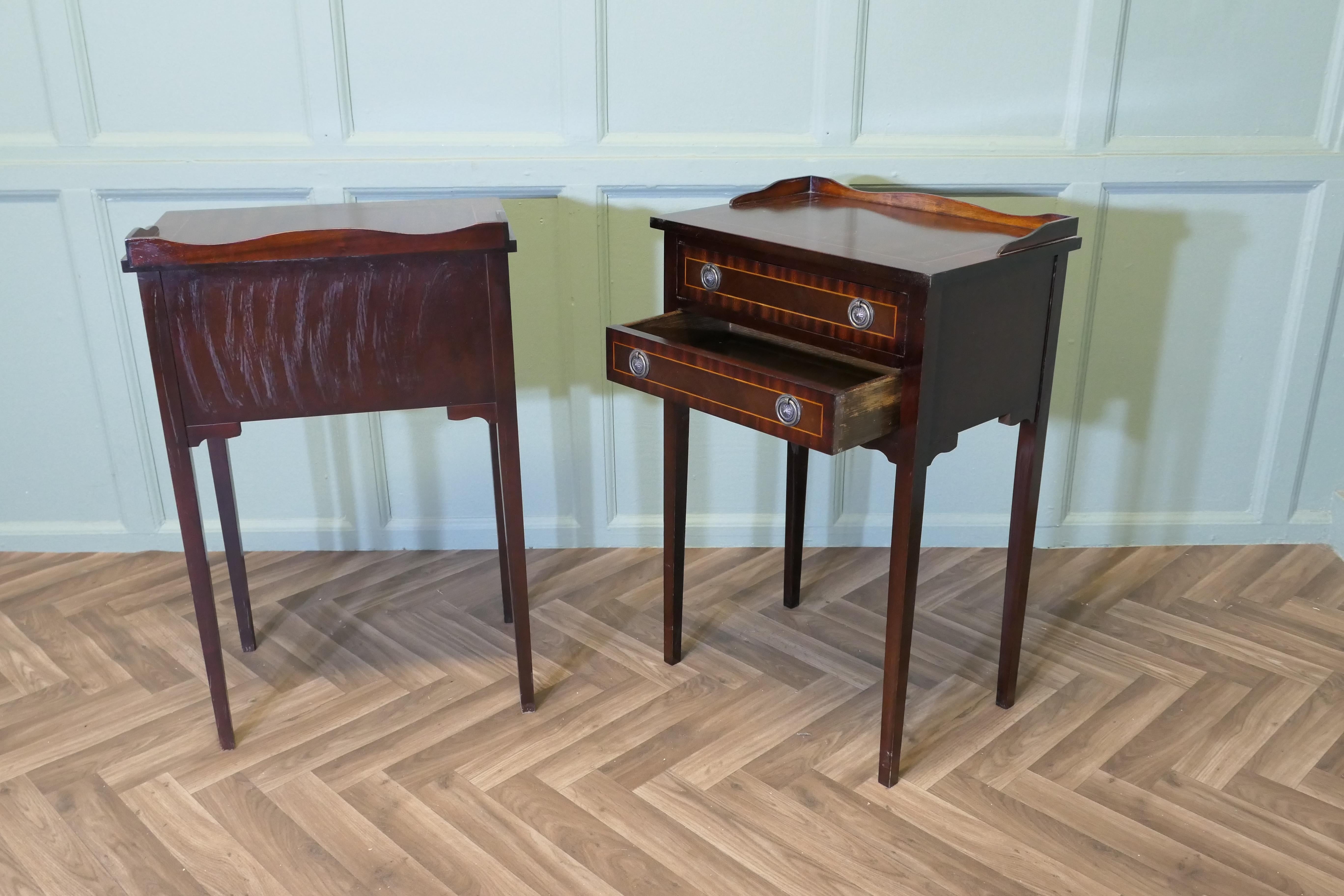 A Pair of 2 Drawer Night Tables, Bedside Cabinets im Angebot 1