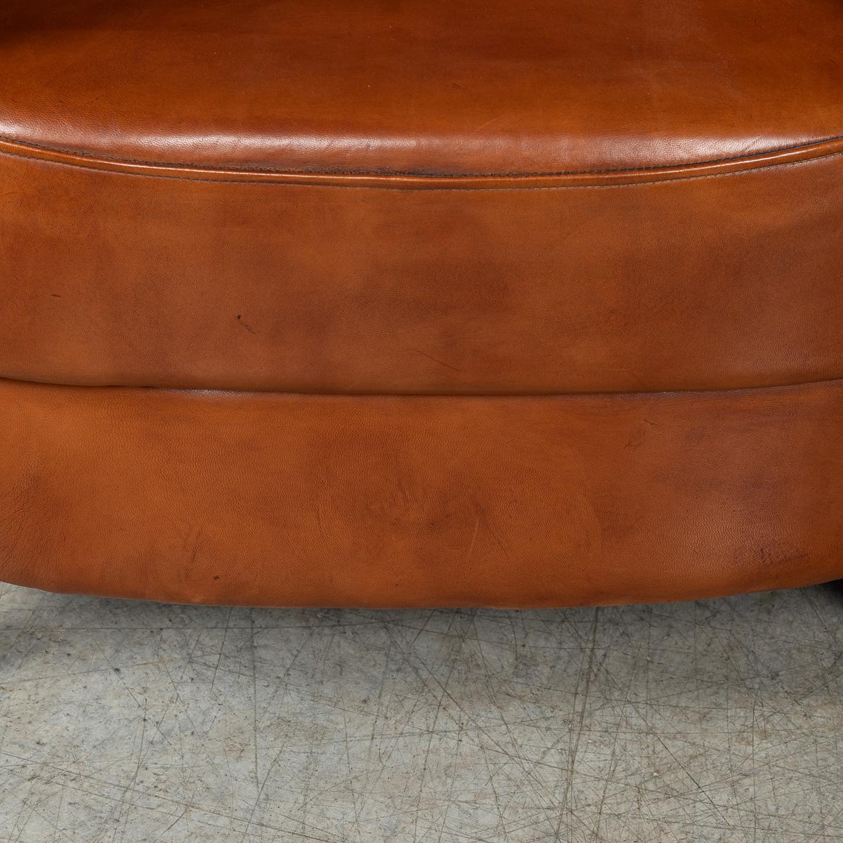 A Pair Of 20th Century Dutch Sheepskin Leather Club Chairs For Sale 10