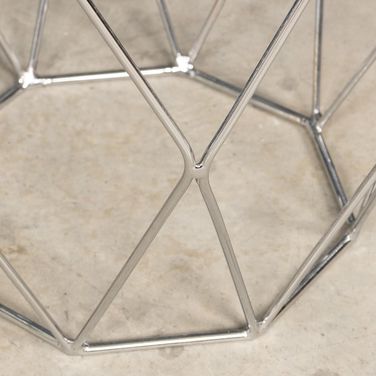 Achteckige englische Beistelltische aus Chrom und Glas des 20. Jahrhunderts, Paar im Angebot 7