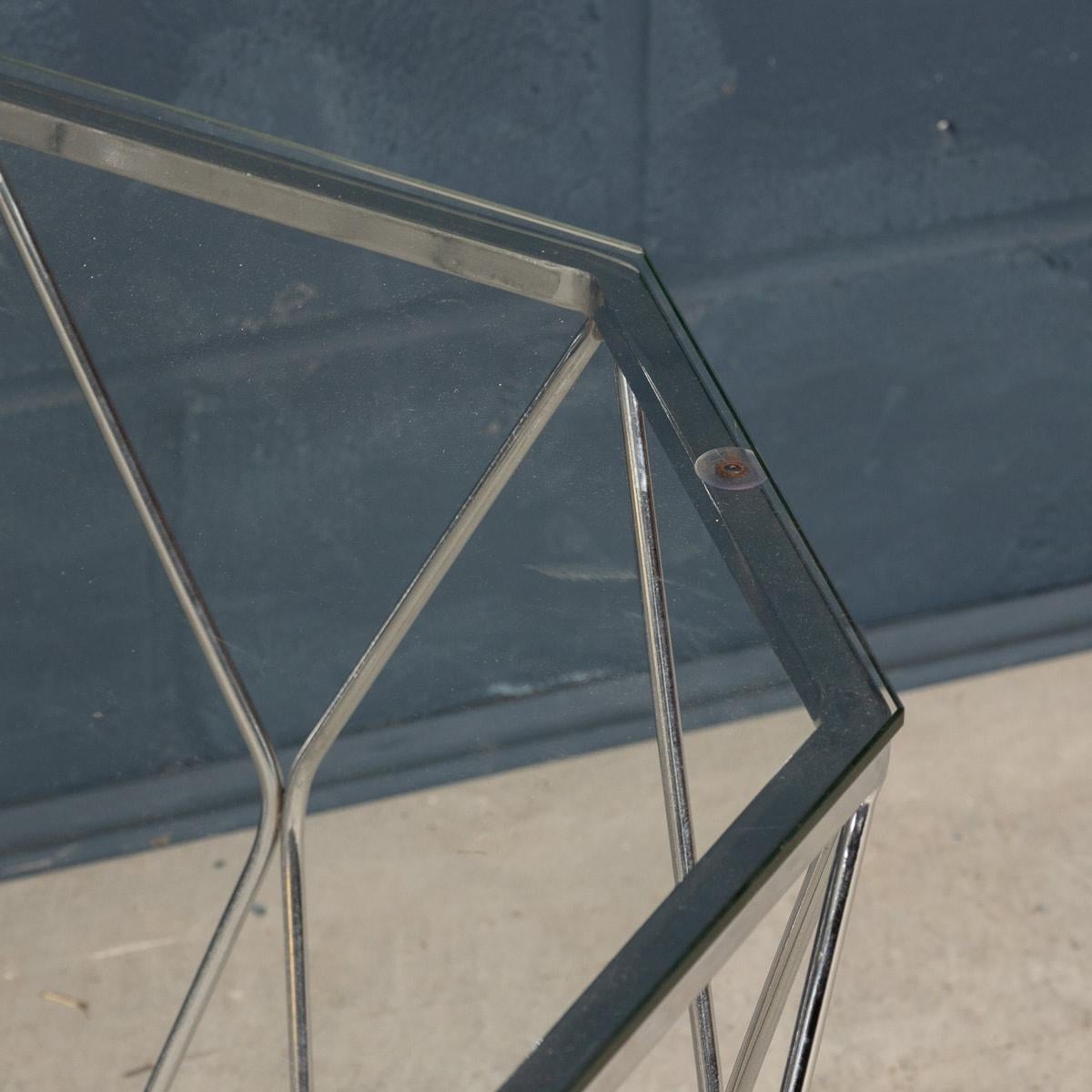 Achteckige englische Beistelltische aus Chrom und Glas des 20. Jahrhunderts, Paar im Angebot 10