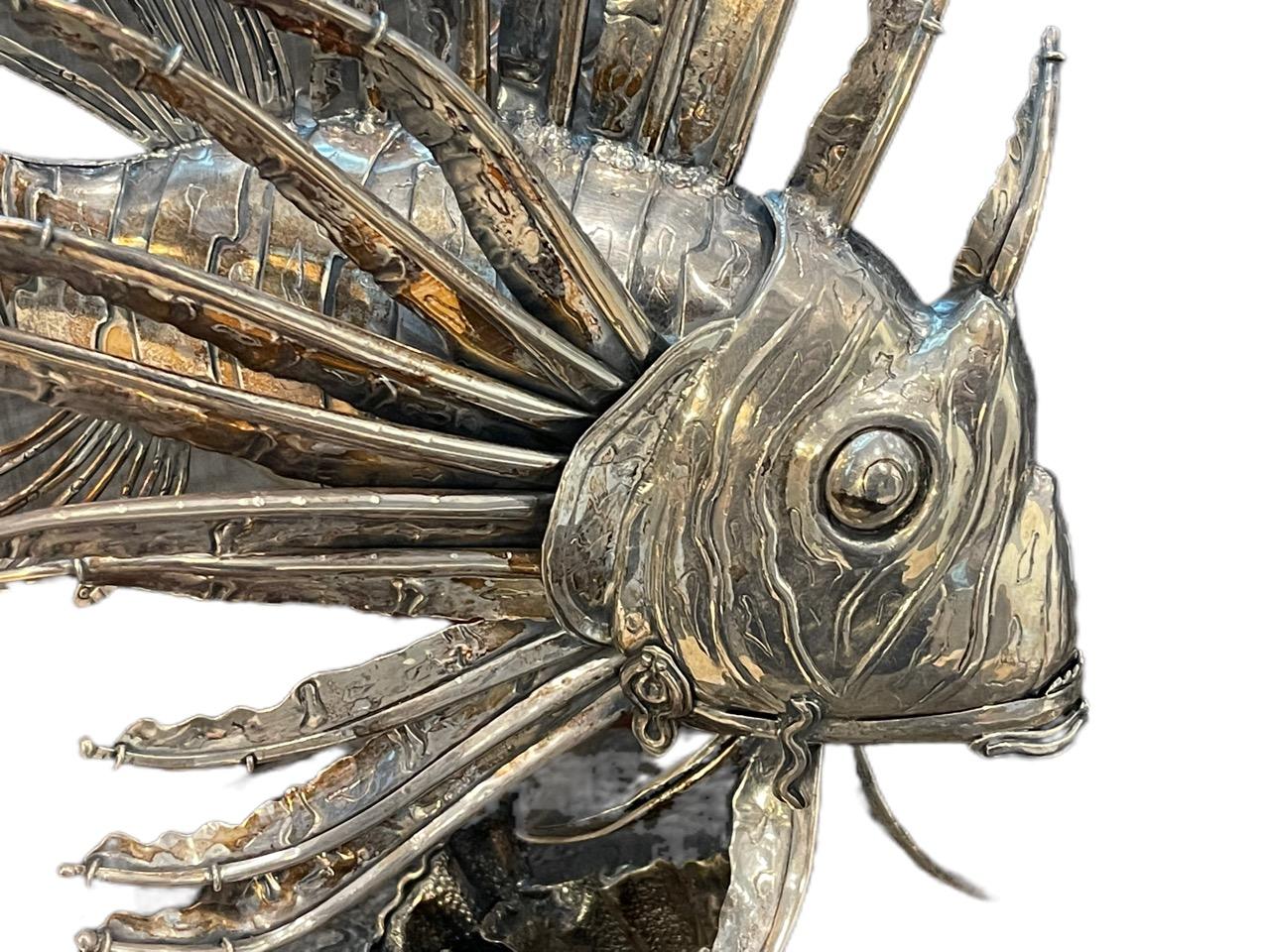 Buccellati pair of 20th Century, Italian Silver Lionfish, from Milan For Sale 3