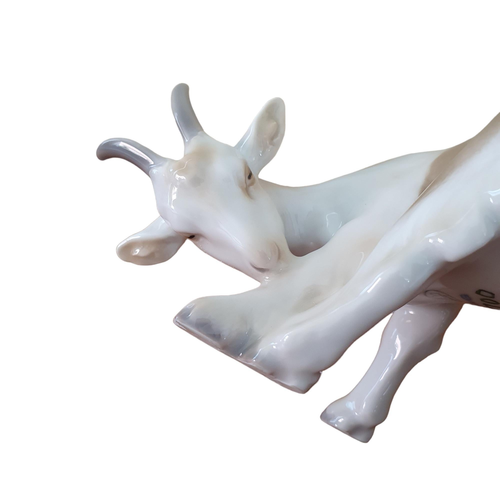 A pair of 20th Century Porcelain Goats by Bing & Grøndahl For Sale 6