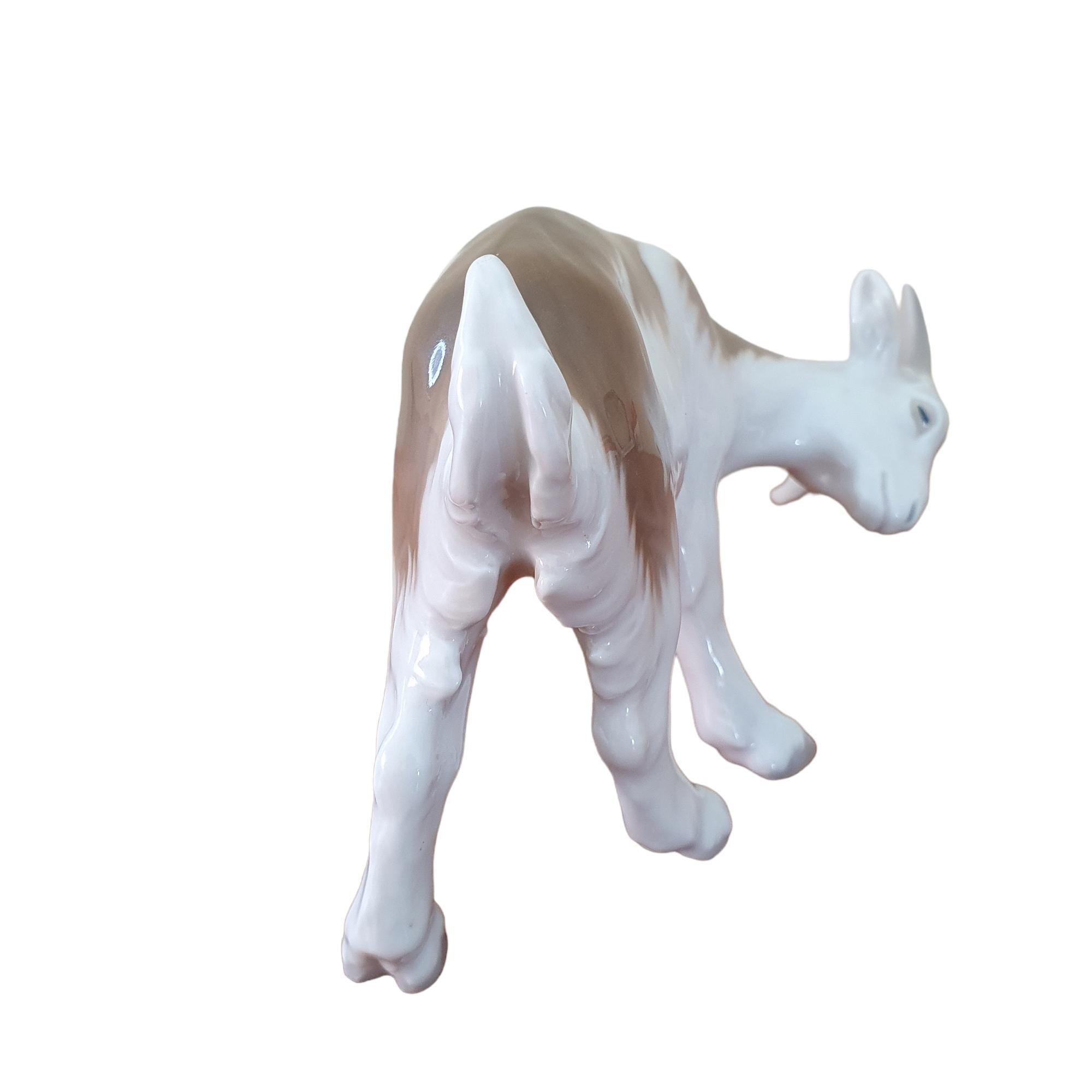 Paire de chèvres en porcelaine du 20e siècle par Bing & Grøndahl Bon état - En vente à Brønshøj, DK