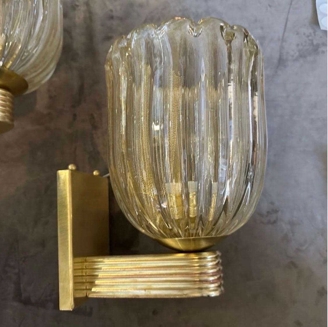 A Pair of 21st Century Barovier Style Art Deco Murano Glass Wall Sconces In Good Condition For Sale In Aci Castello, IT