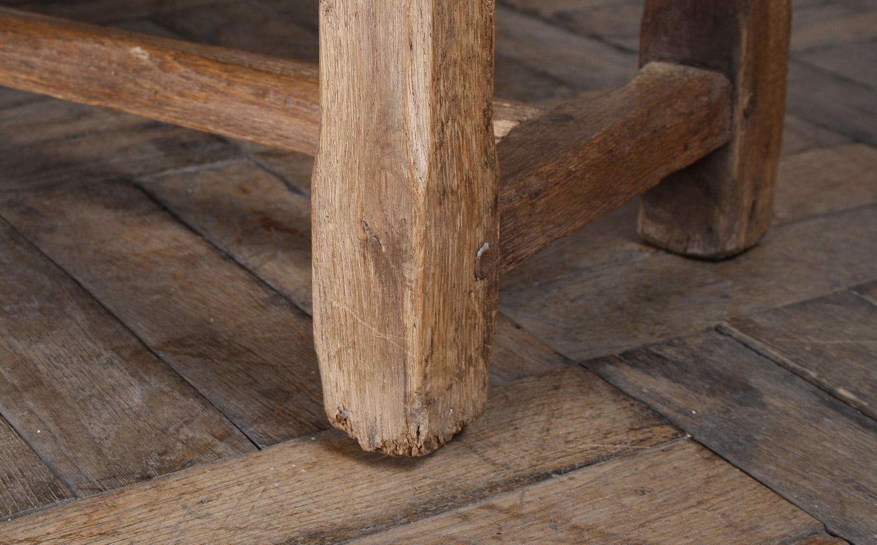 Paire de bancs anciens en chêne français de 1,80 m de long - Circa 1920 en vente 5