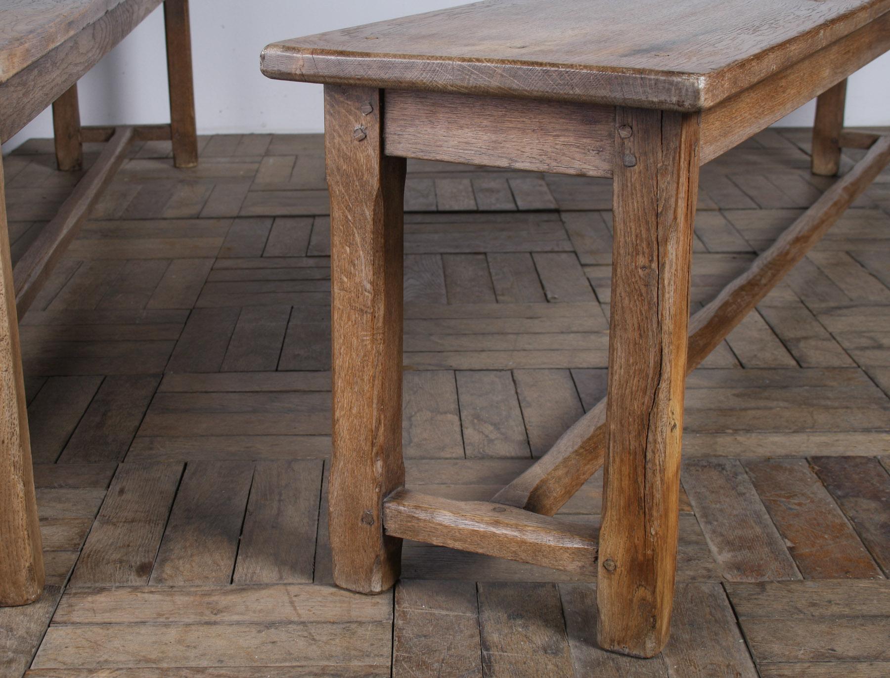 Paire de bancs anciens en chêne français de 1,80 m de long - Circa 1920 en vente 8