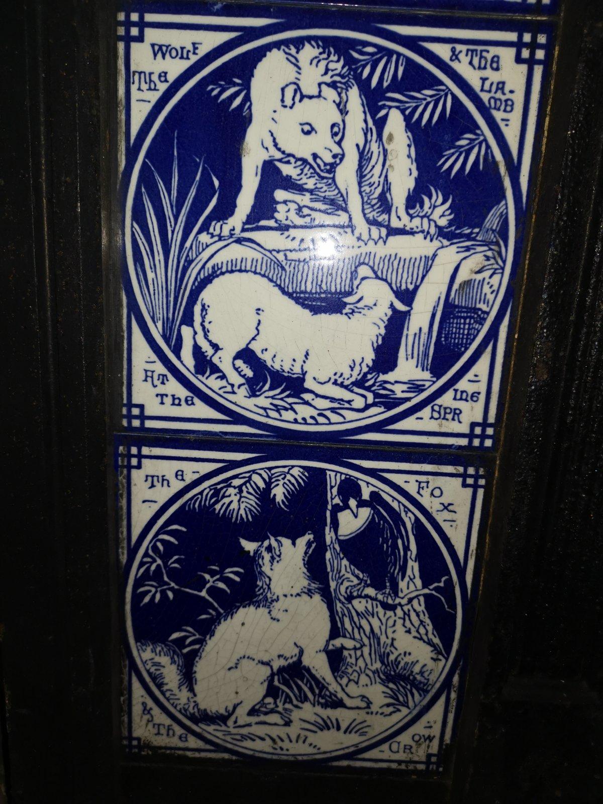 Pair of Aesthetic Movement Cast Fire Inserts with Mintons Aesop's Fables Tiles For Sale 5