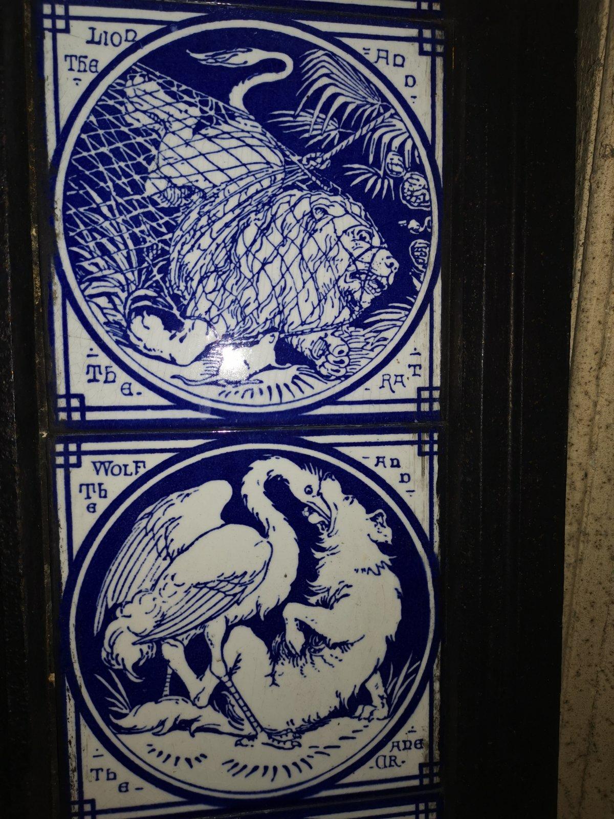 Pair of Aesthetic Movement Cast Fire Inserts with Mintons Aesop's Fables Tiles For Sale 7