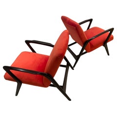 Pareja de sillones Alfred Hendrickx tapizados en terciopelo coral, Bélgica 1950.