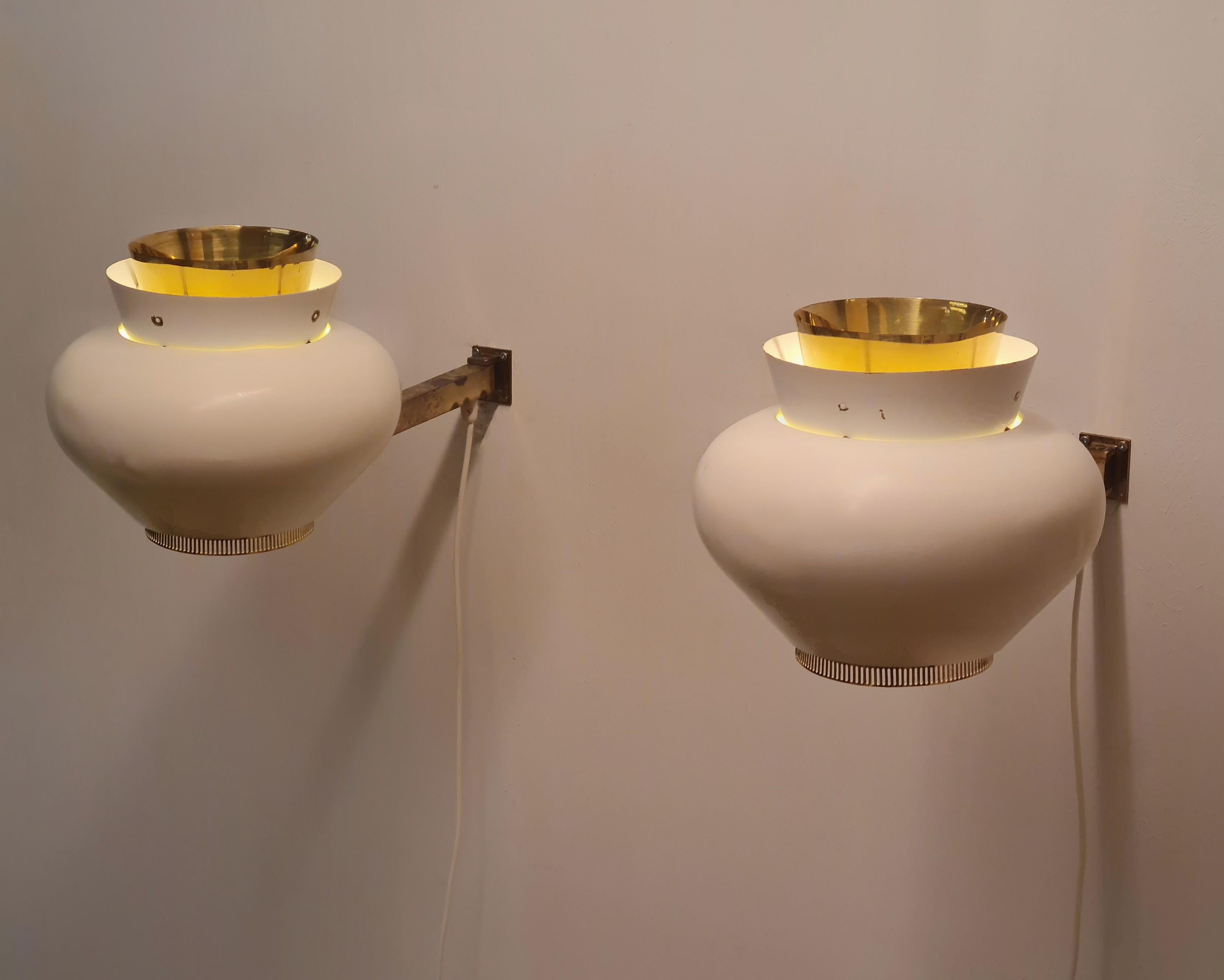 Ein Paar von Alvar Aalto in Auftrag gegebene Wandlampen, Valaistustyö 1950er Jahre im Zustand „Gut“ im Angebot in Helsinki, FI