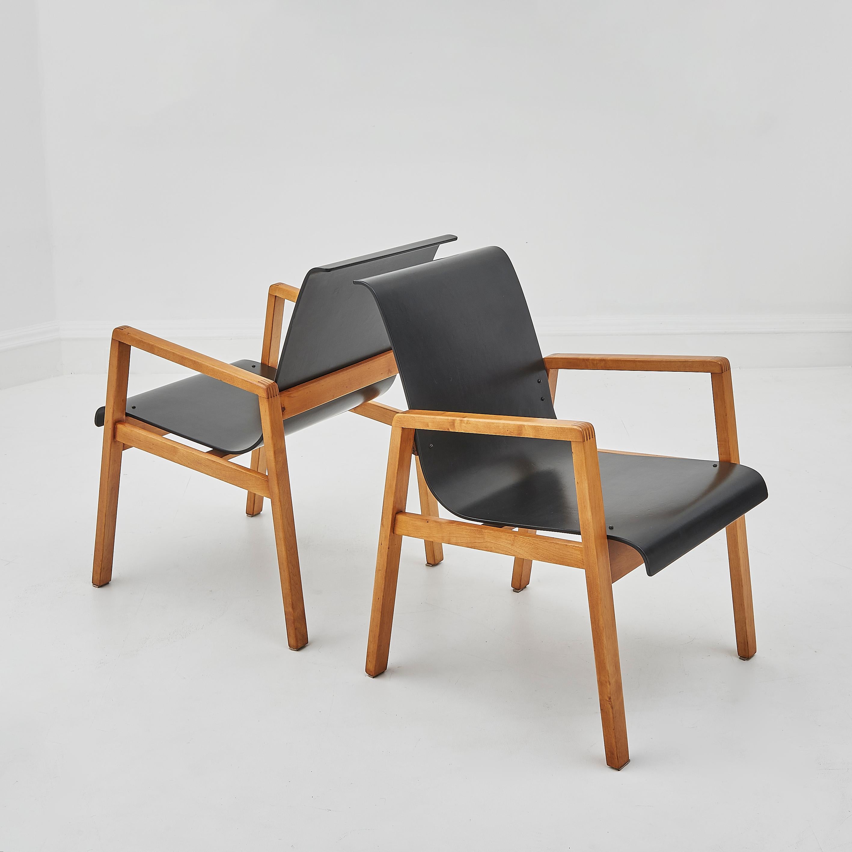 Paire de chaises de couloir Alvar Aalto, modèle 403 par Finmar en vente 1