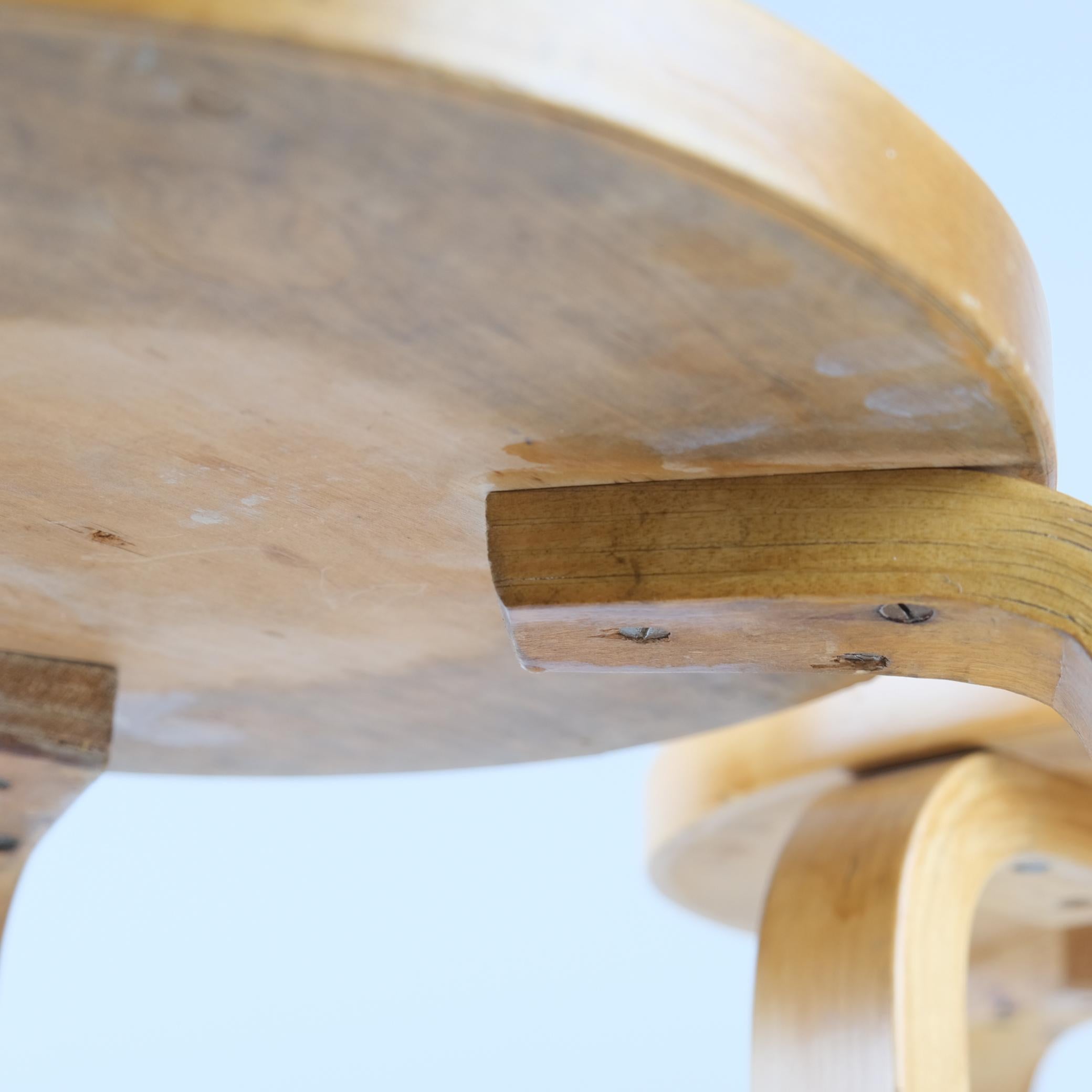 A Pair of Alvar Aalto Stools Model no 60, Black Laminate, Artek 1950s For Sale 2