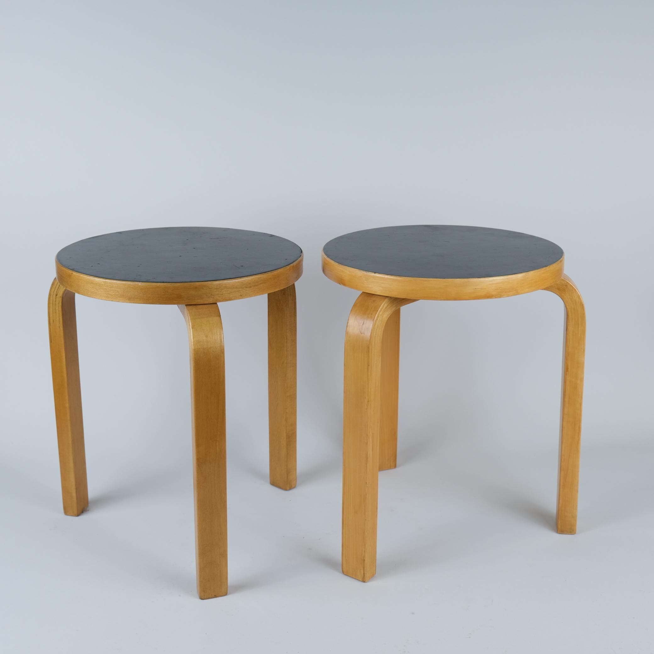 A Pair of Alvar Aalto Stools Model no 60, Black Laminate, Artek 1950s For Sale 4