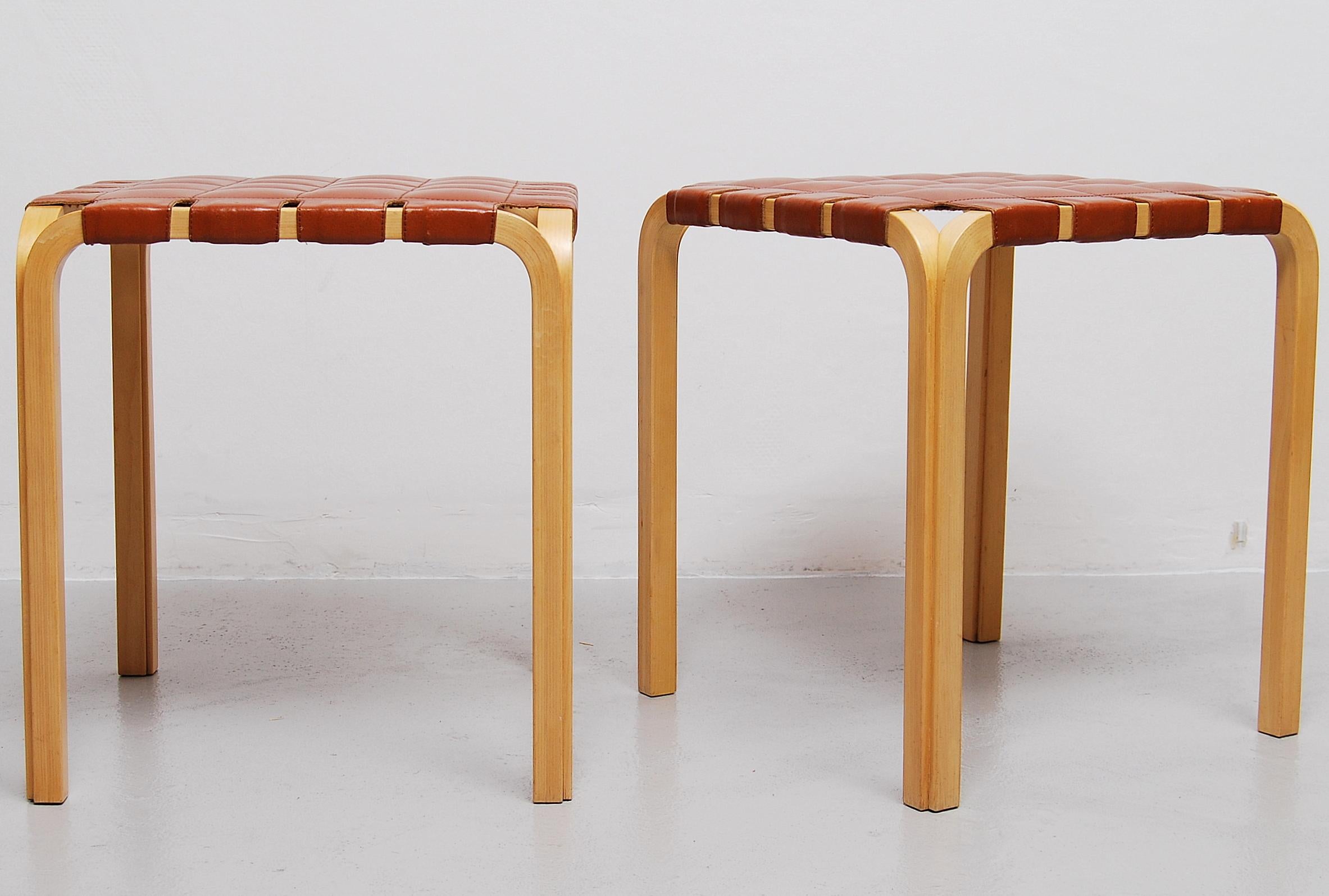 Scandinavian Modern Pair of Alvar Aalto Y61 Stools with Original Leather Seats