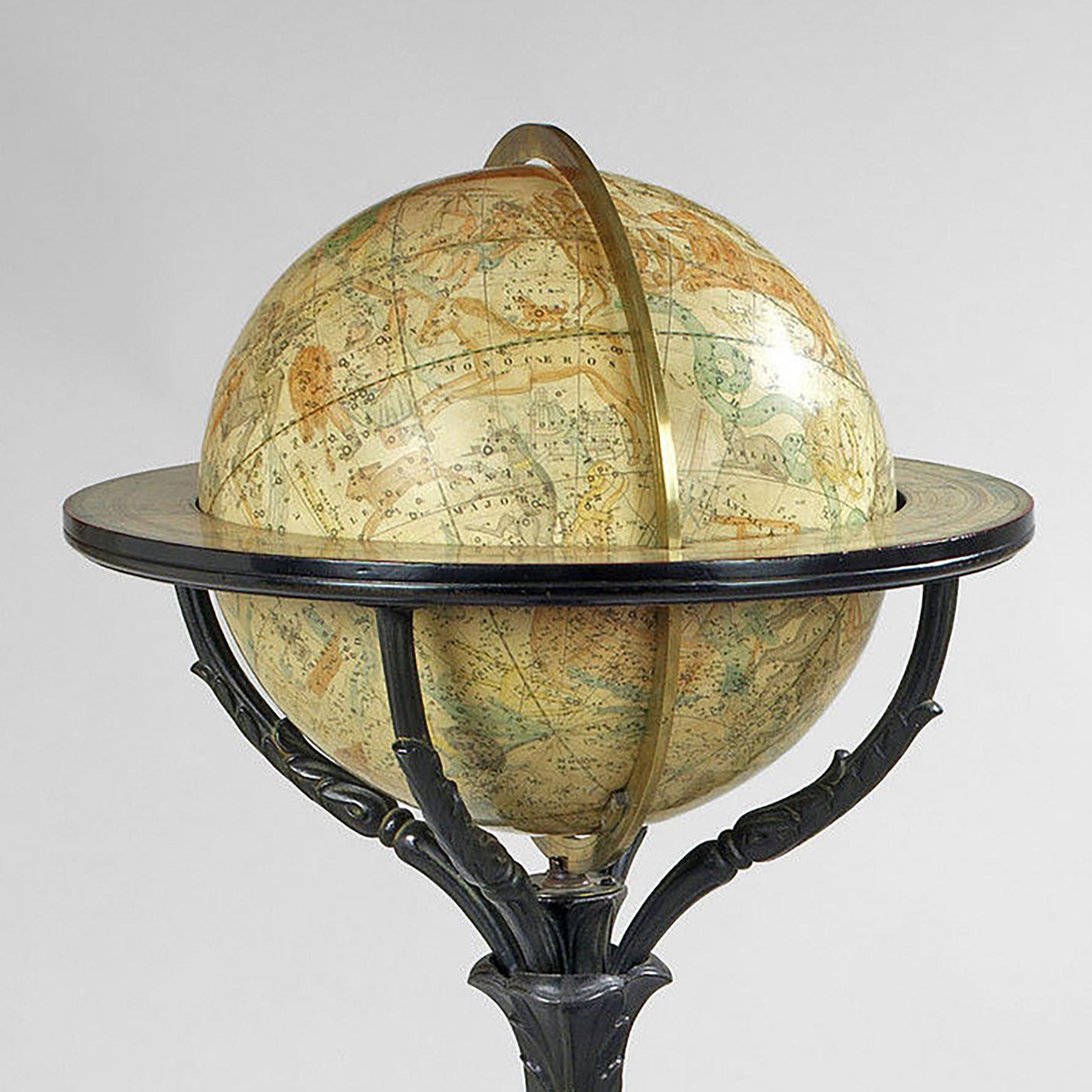 Pair of American Globes on Cast Iron Stands In Good Condition For Sale In London, Middlesex