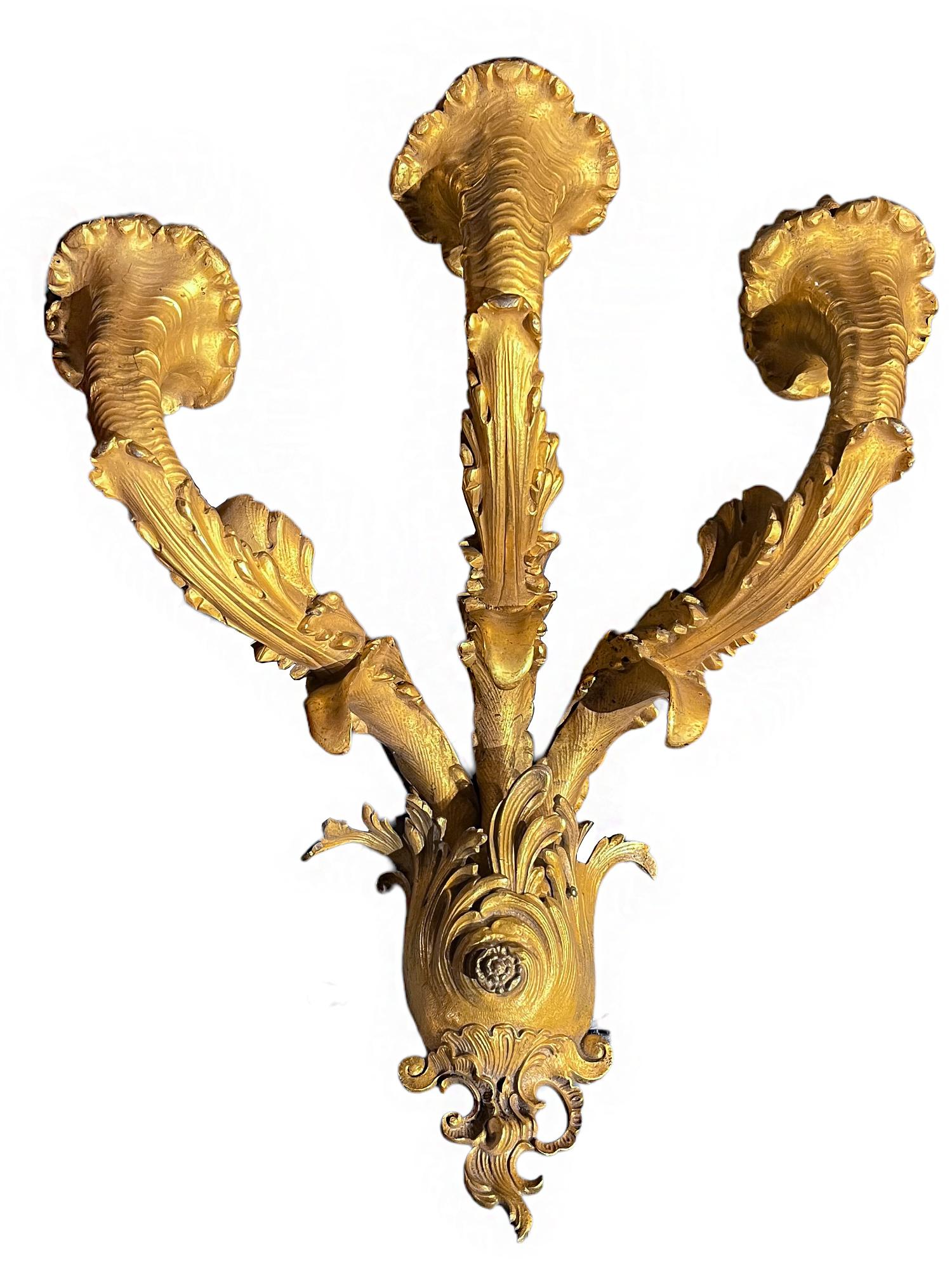 A Pair of  American Gilt-Bronze  Three Light Wall Lights In Good Condition For Sale In New York, NY