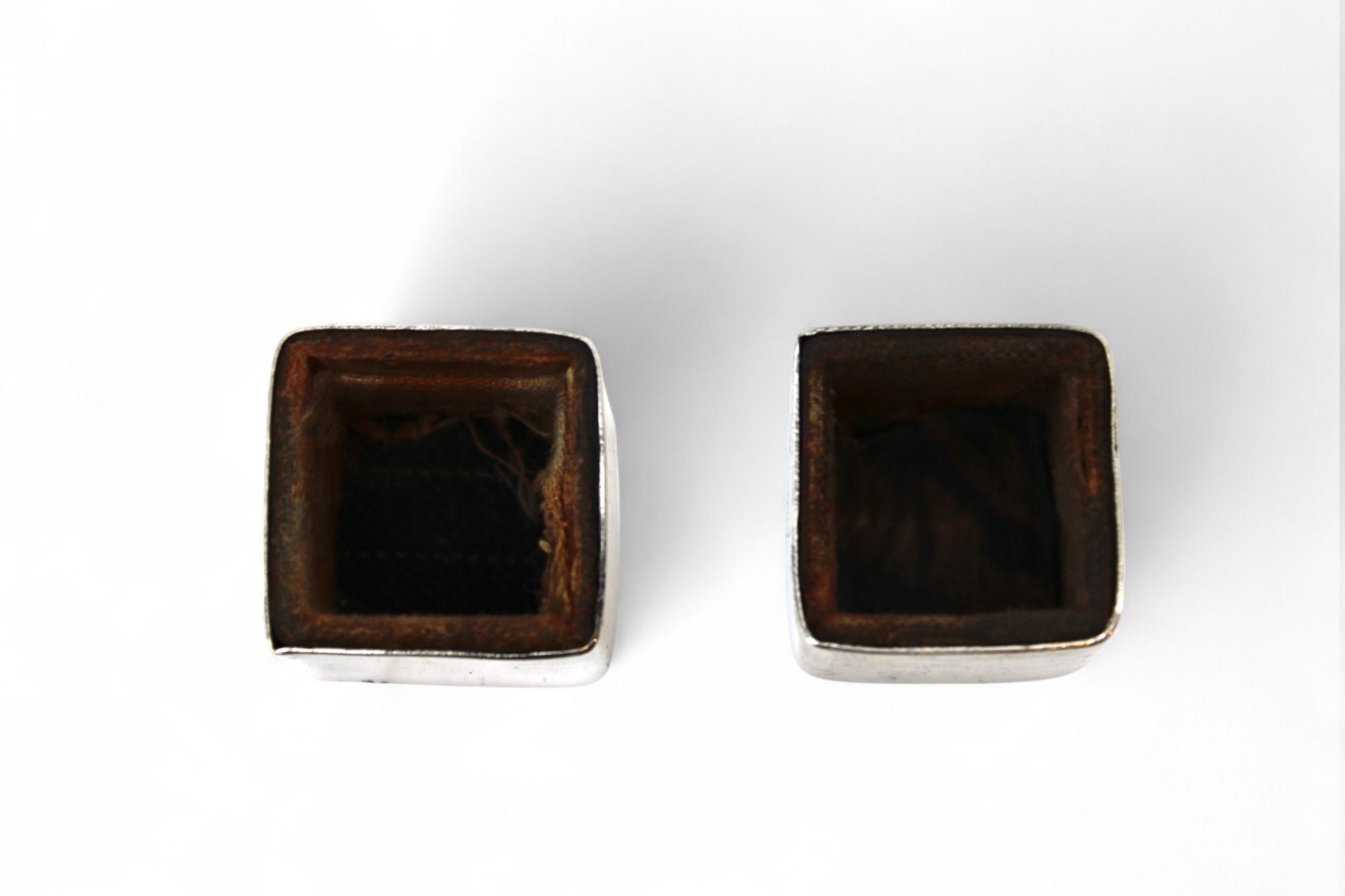 Pareja de estuches de tefilín americanos en miniatura de plata, circa 1900 en Bueno estado para la venta en New York, NY