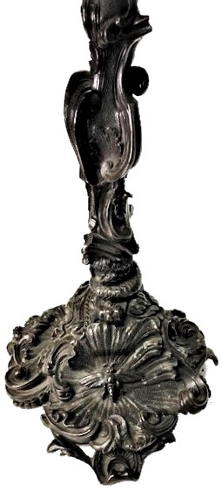 Pair of American Rococo Revival Patinated Bronze Candelabras, Ca. 1825 For Sale 1