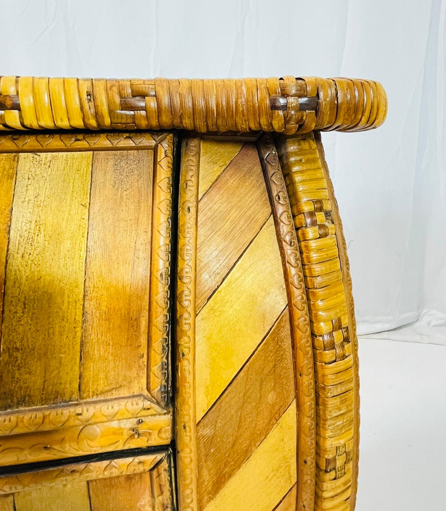 A Pair of Anglo-Indian Style Rattan & Wood Inlay Nightstands For Sale 4