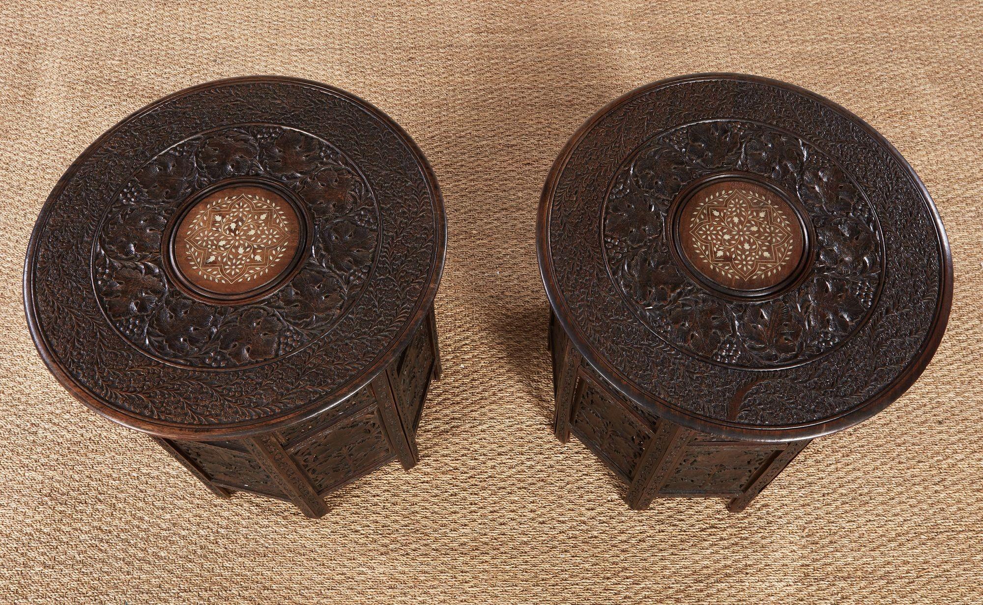 Anglo-indien A Pair of Anglo-Indian Taboret Tables en vente