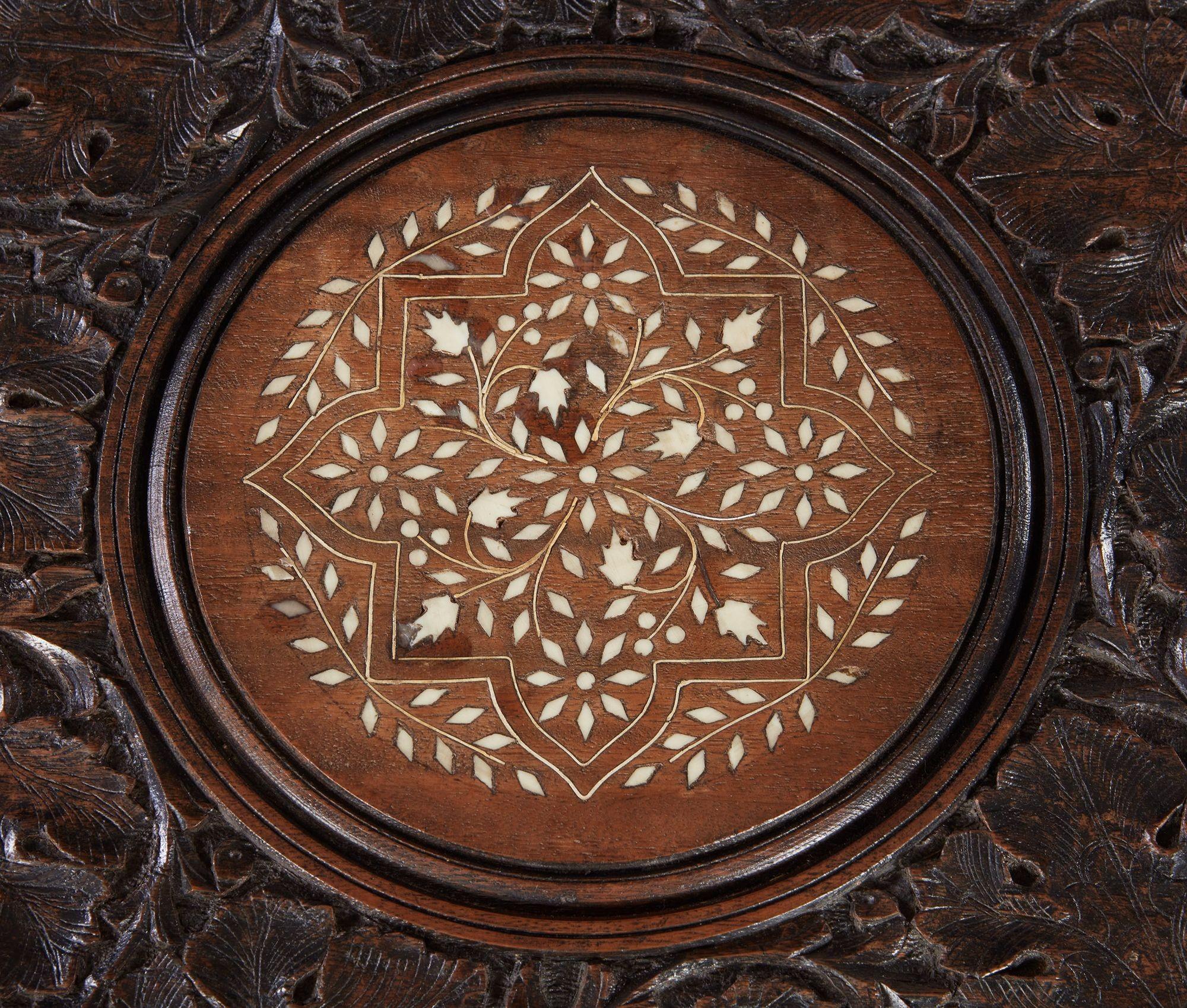 A Pair of Anglo-Indian Taboret Tables Bon état - En vente à Greenwich, CT