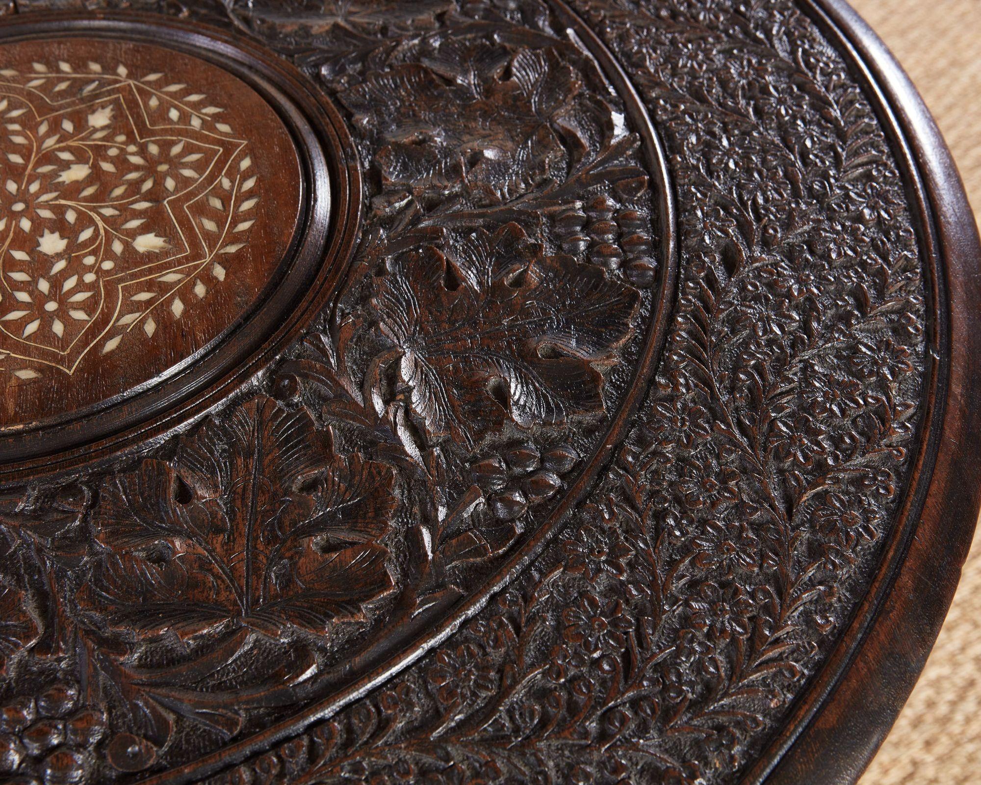 A Pair of Anglo-Indian Taboret Tables en vente 1