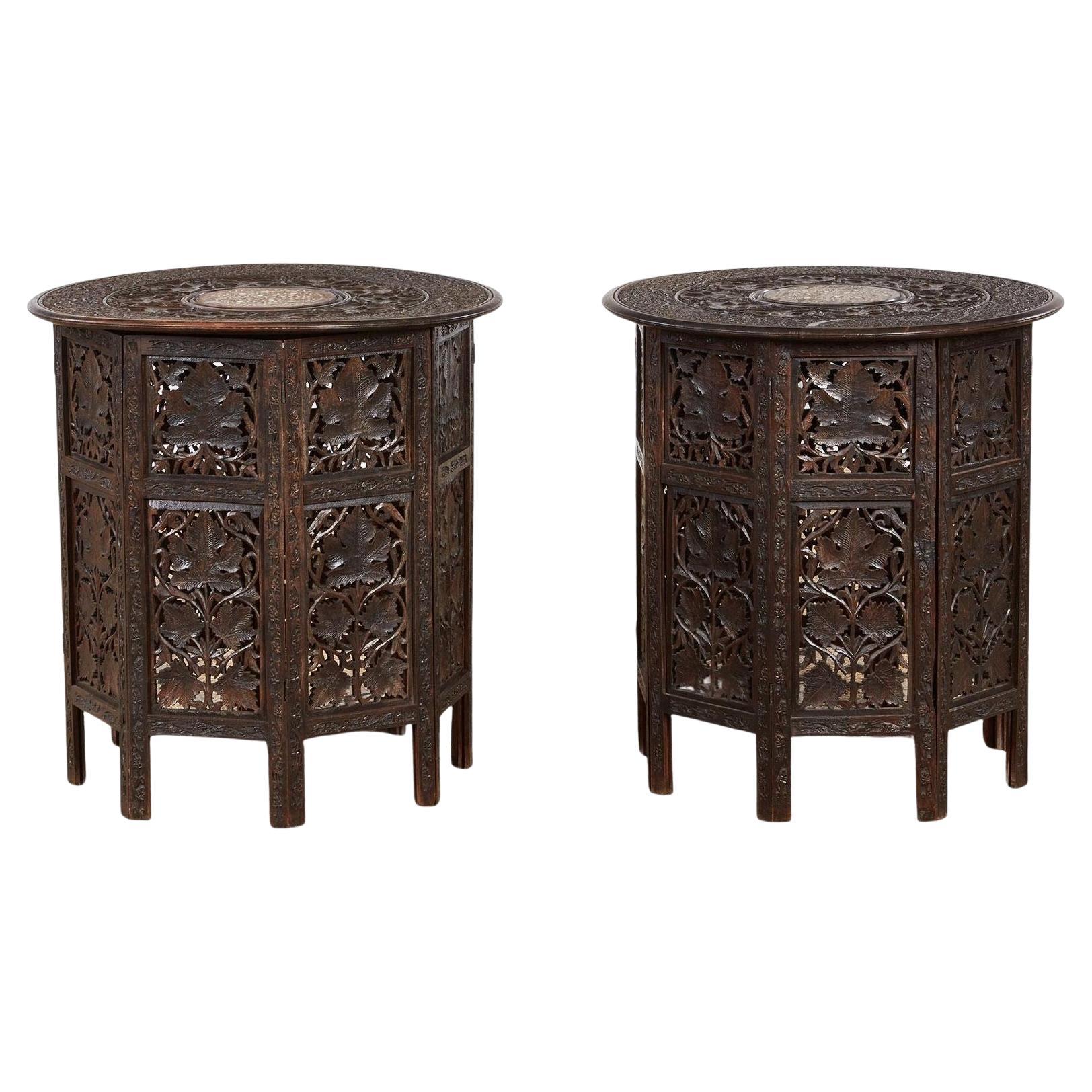 A Pair of Anglo-Indian Taboret Tables en vente